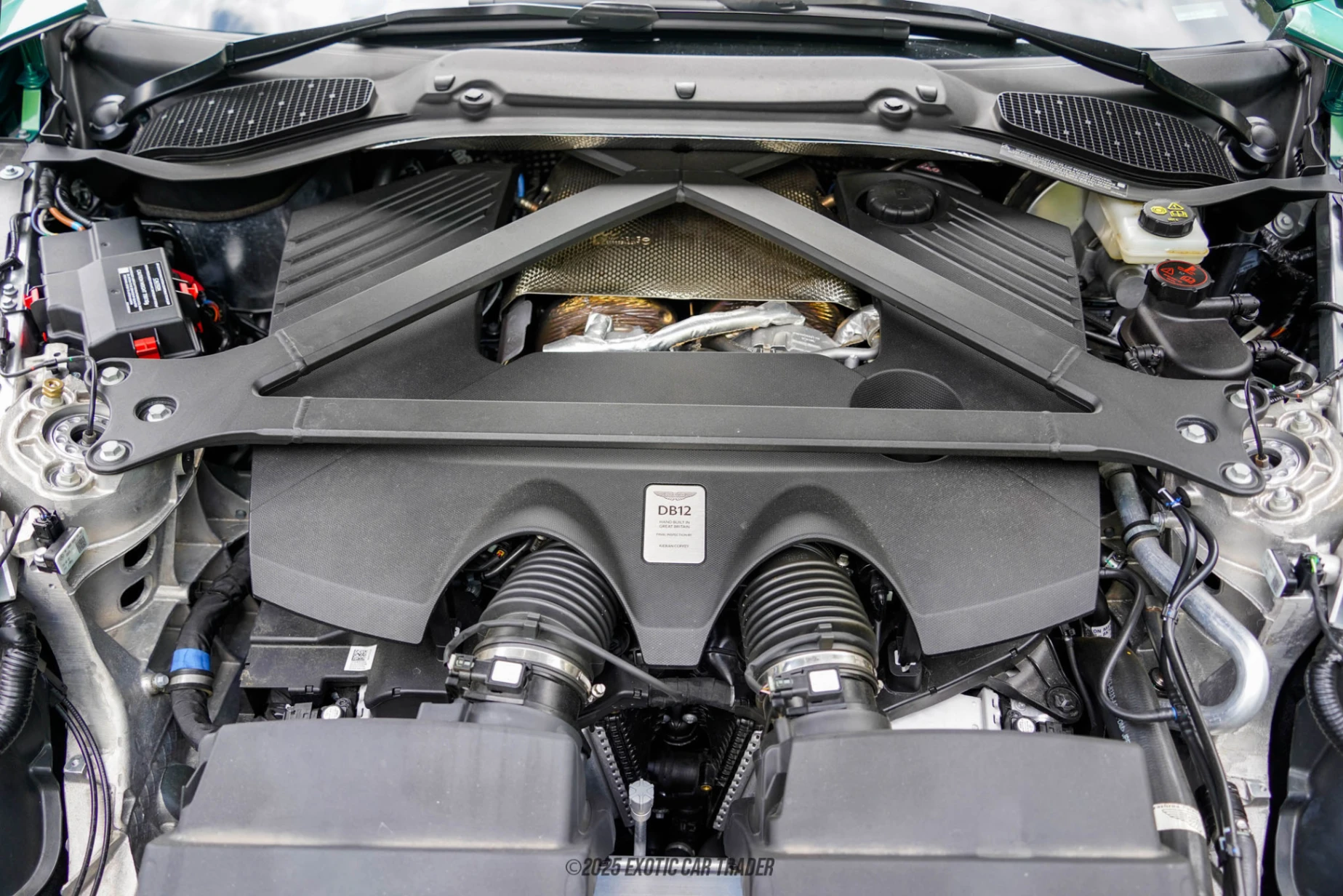 2025 Aston Martin DB12 - Engine Photo