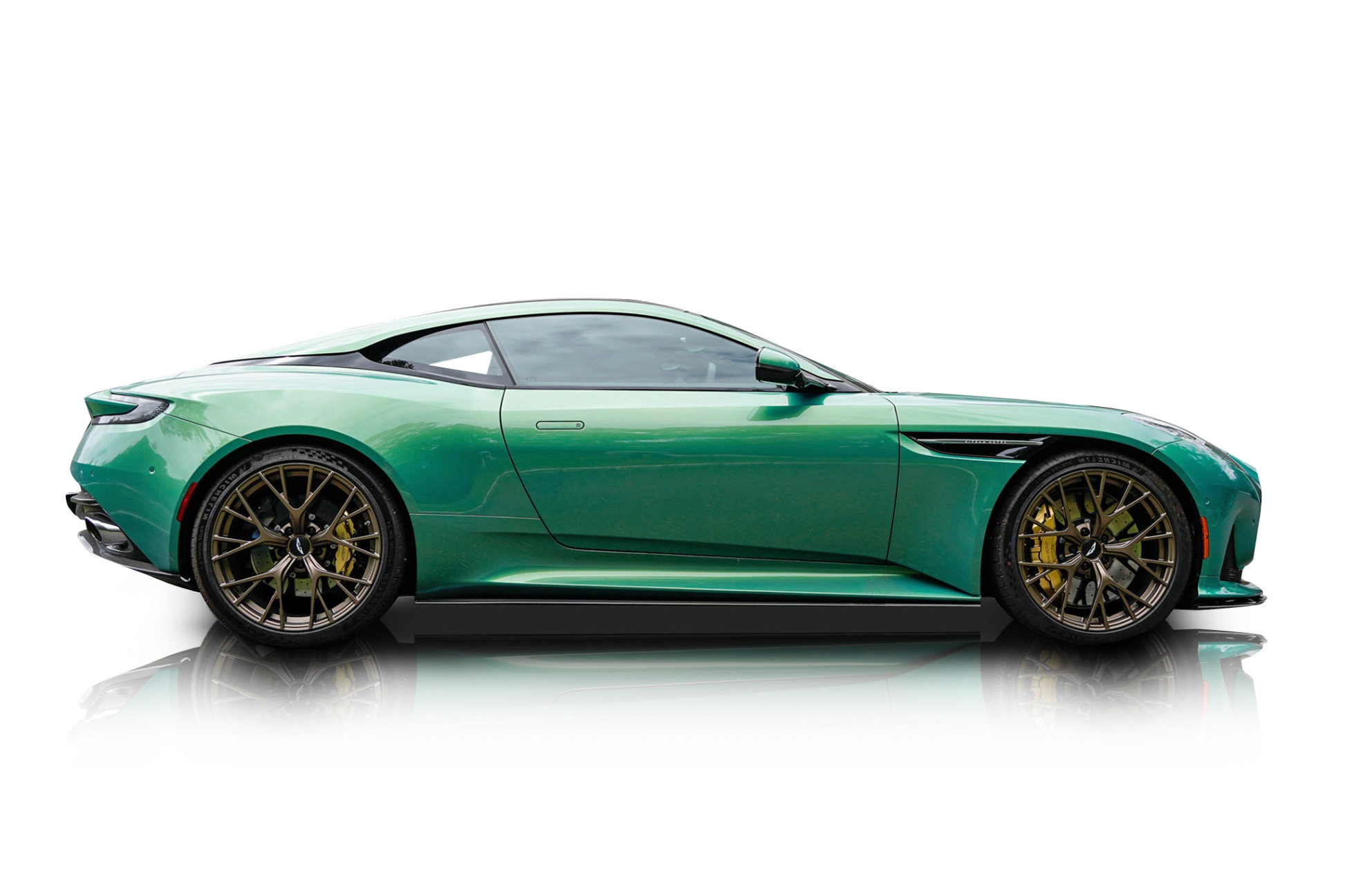 2025 Aston Martin DB12 - Passenger side