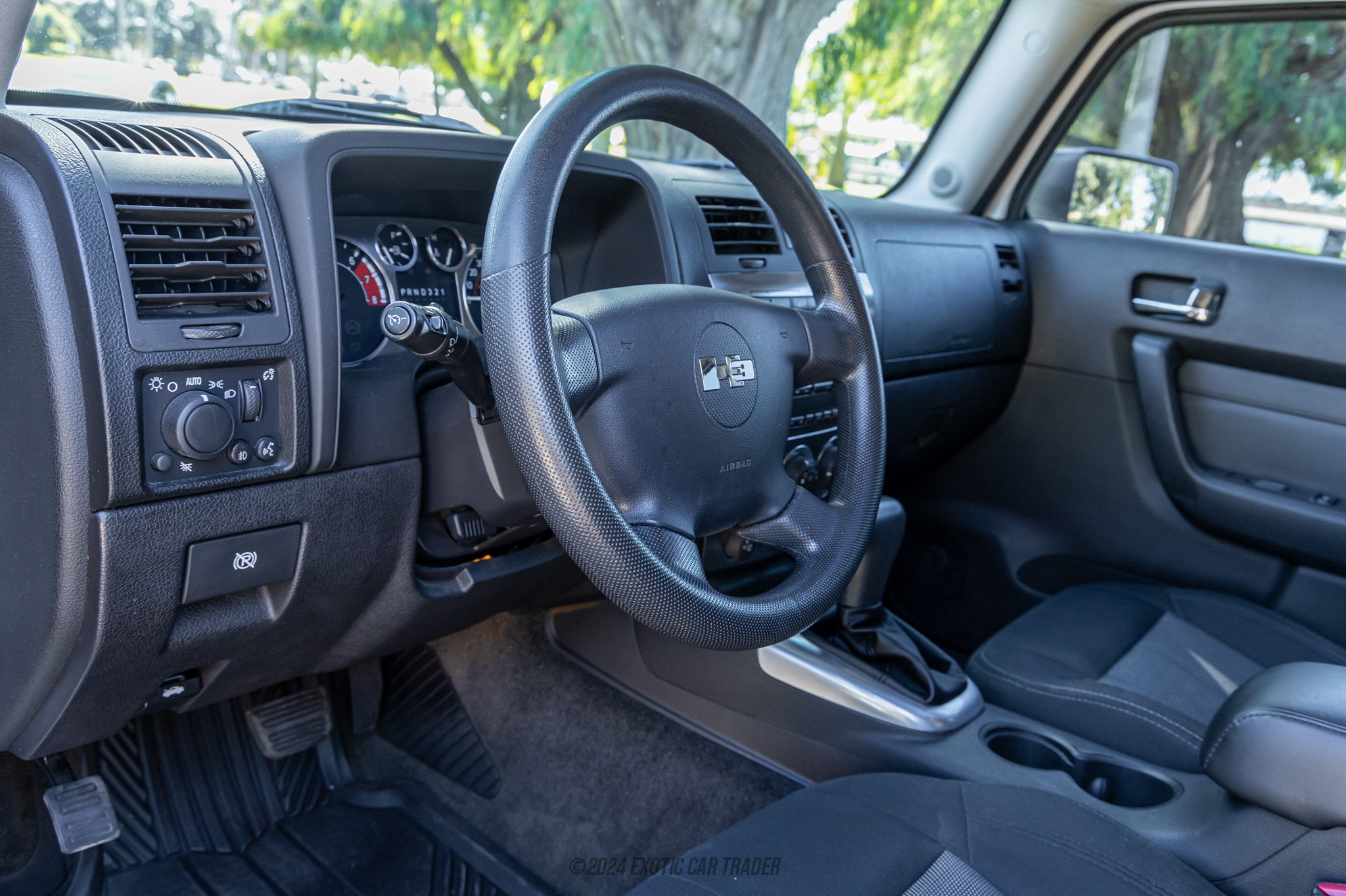 2006 Hummer H3 - Interior Photo