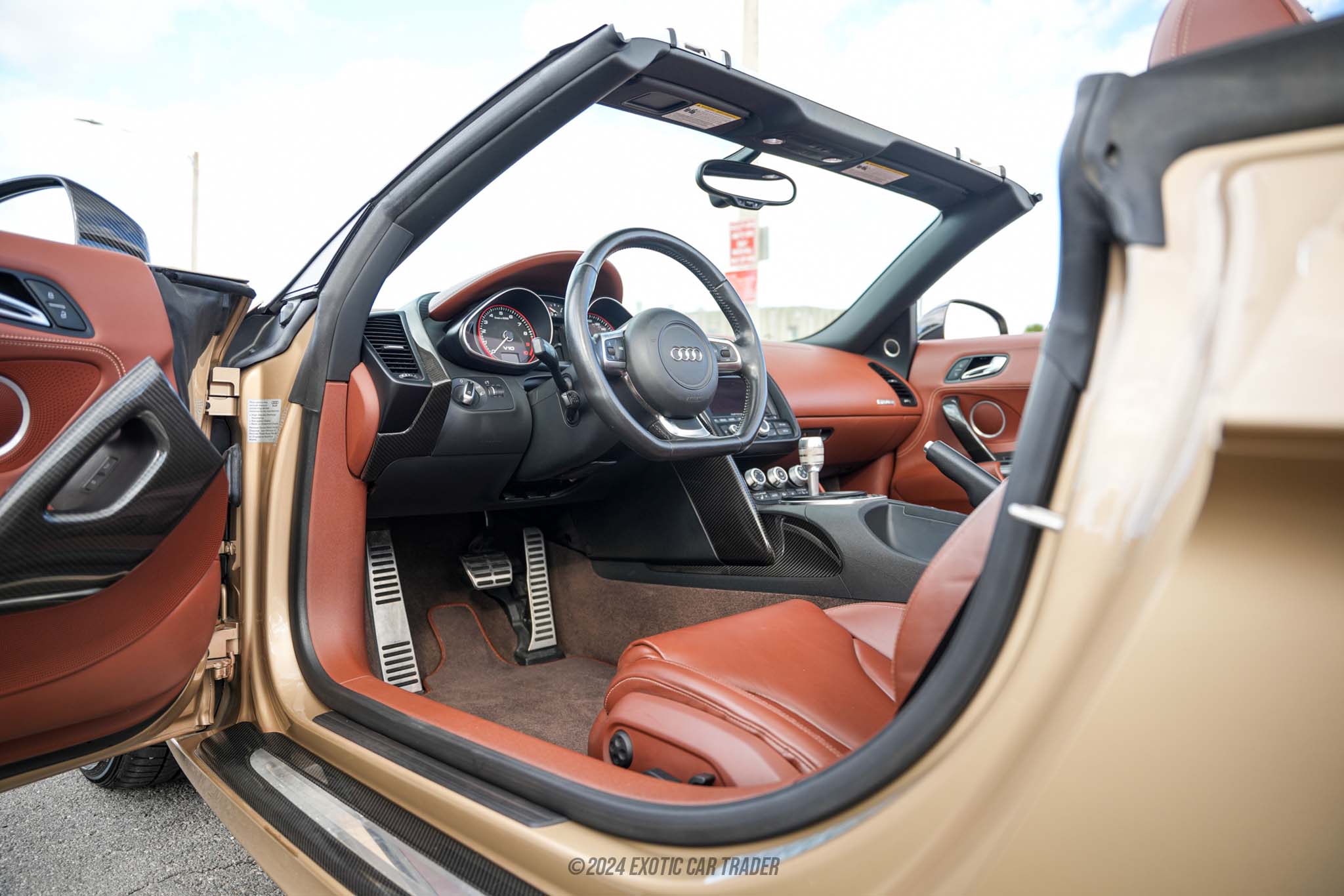 2011 Audi R8 - Interior Photo