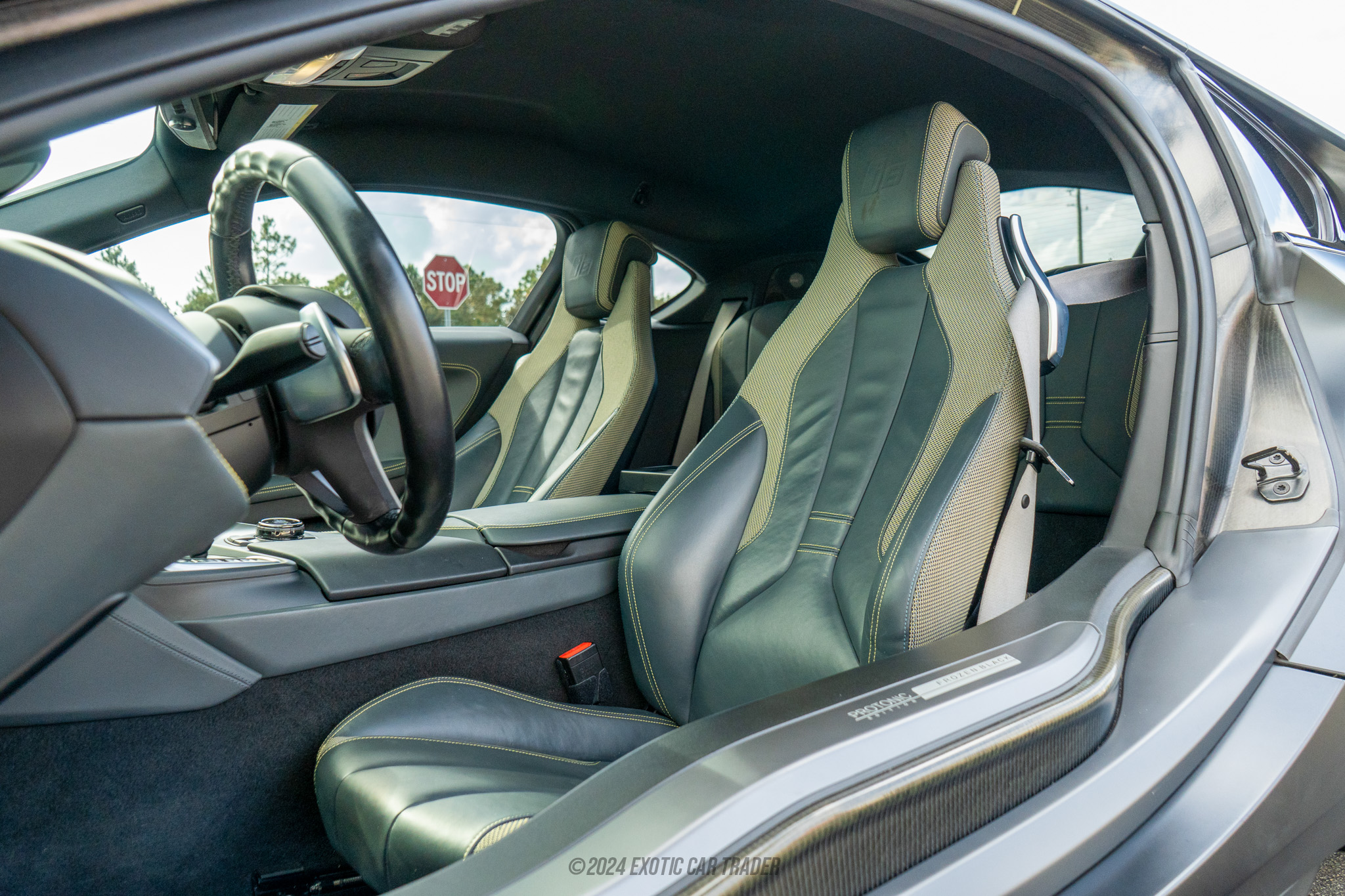 2017 BMW i8 - Interior Photo