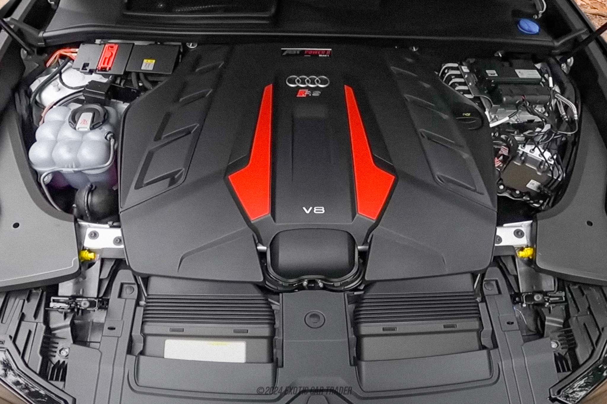 2021 Audi RS Q8 - Engine Photo
