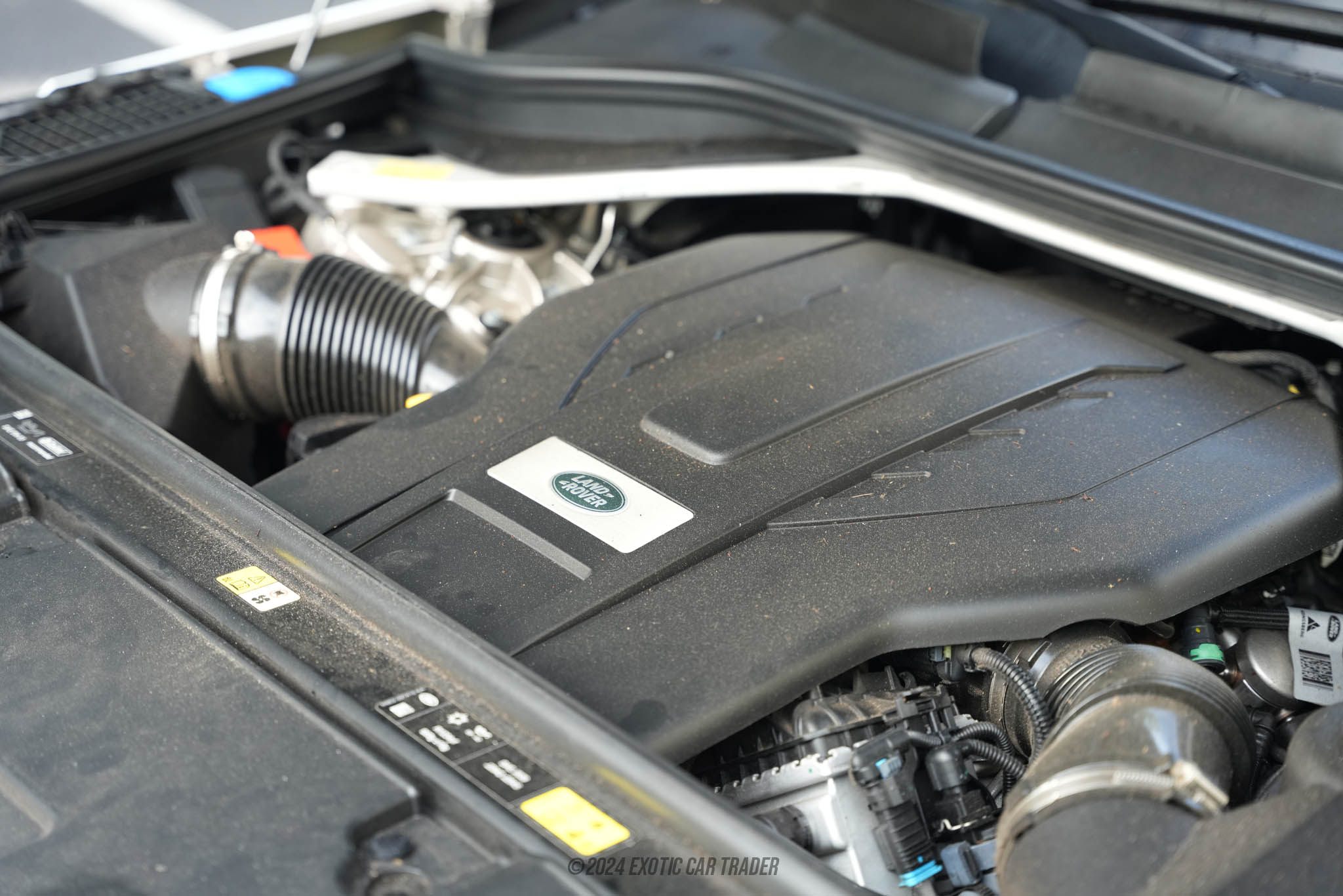2023 Land Rover Range Rover - Engine Photo