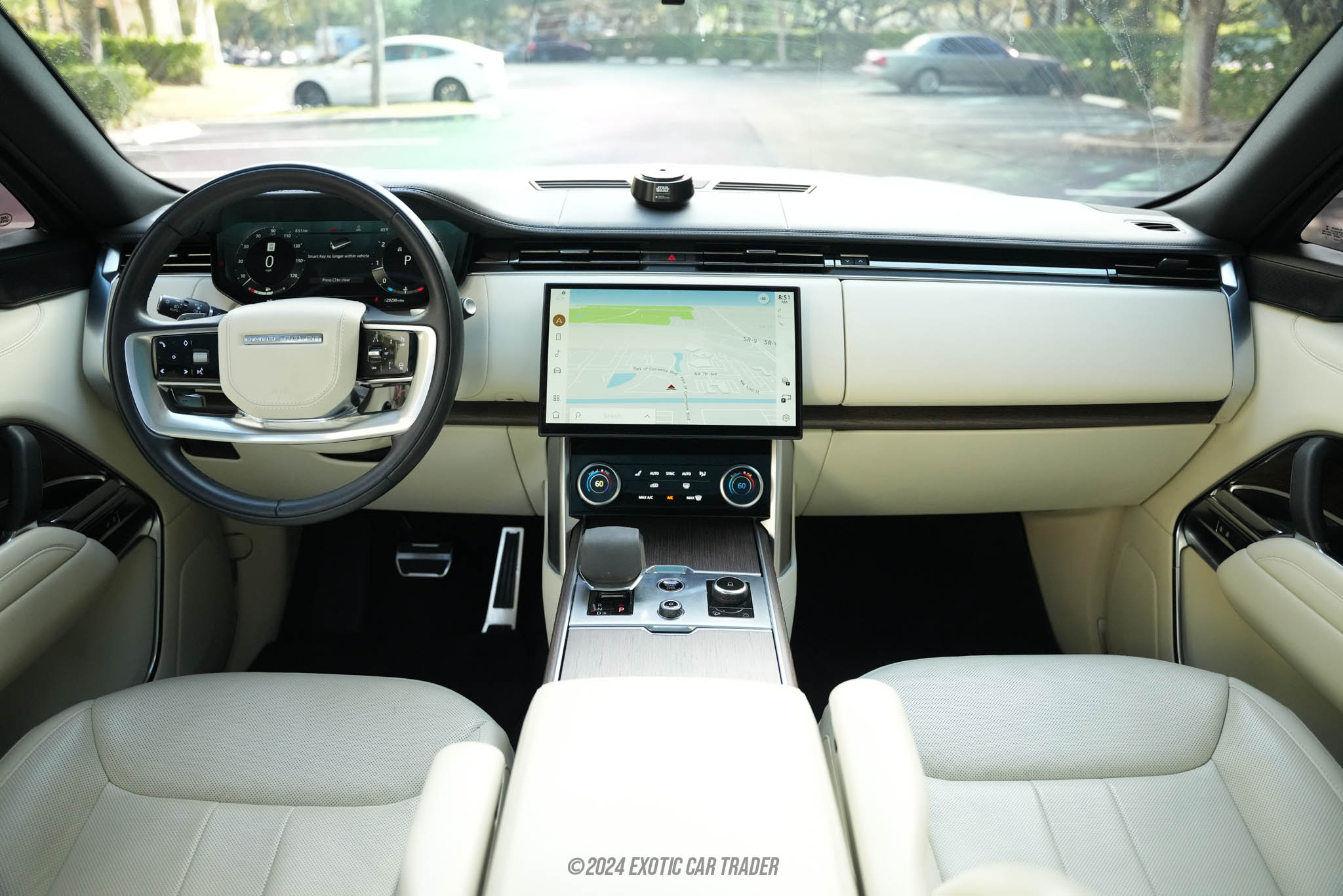2023 Land Rover Range Rover - Interior Photo