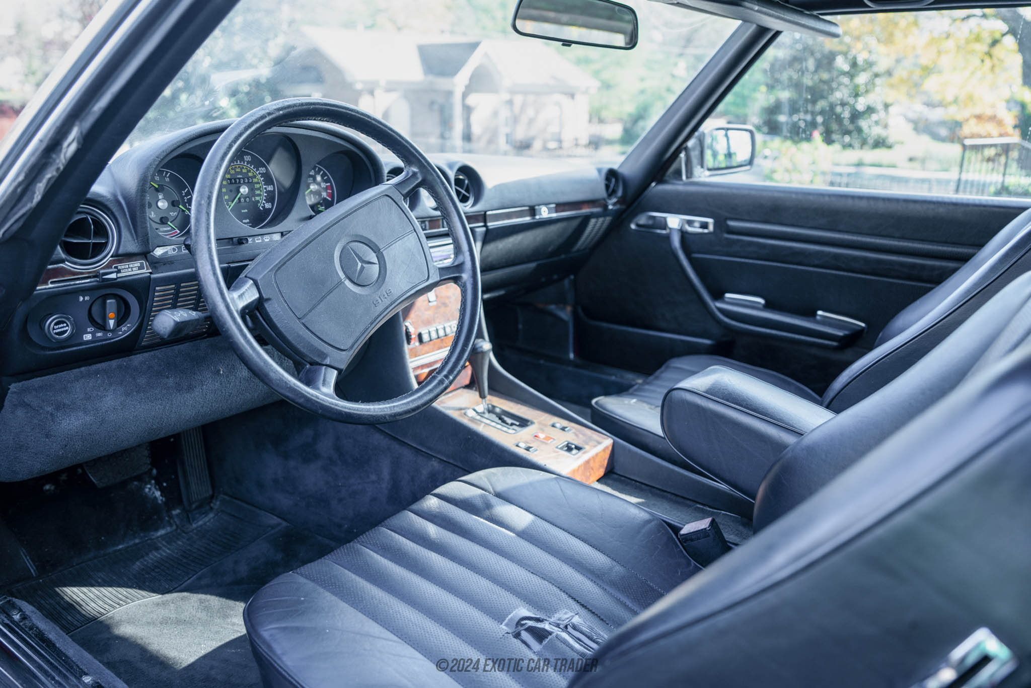 1986 Mercedes-Benz 560SL - Interior Photo