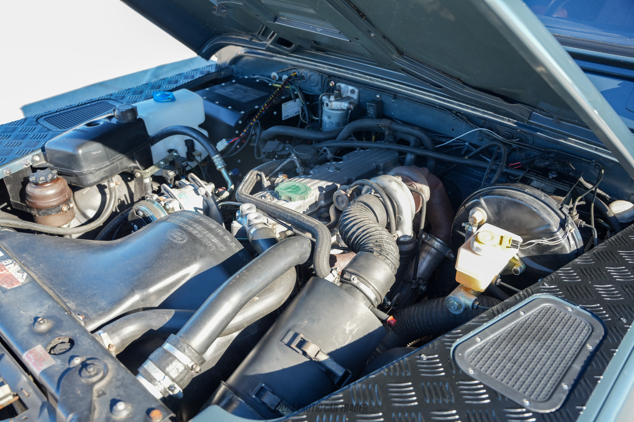 1991 Land Rover Defender 90 - Engine Photo