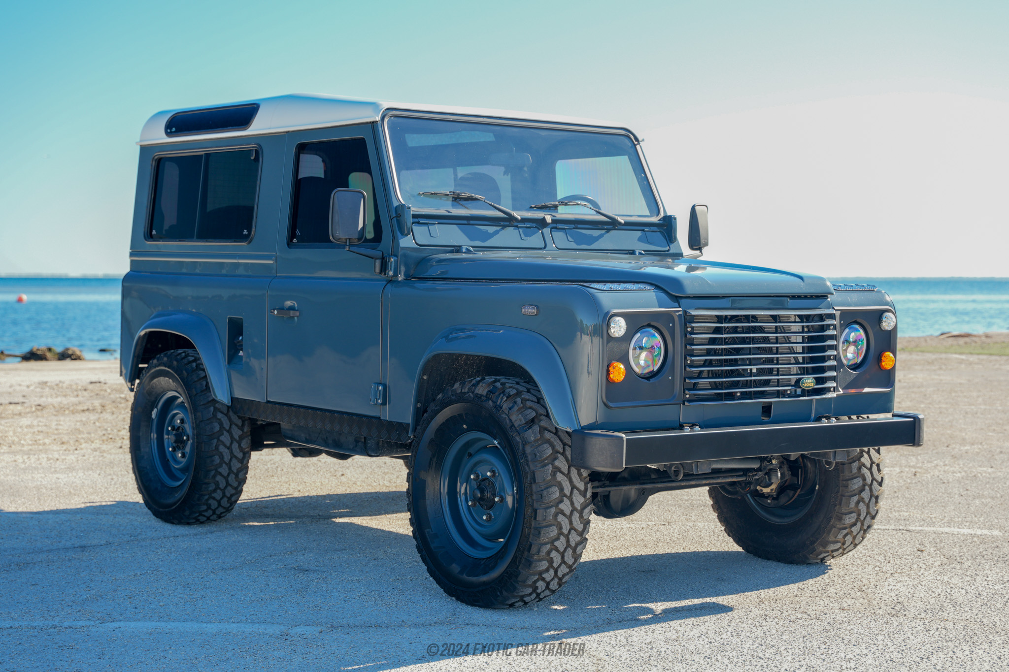 1991 Land Rover Defender 90 - Overview Photo