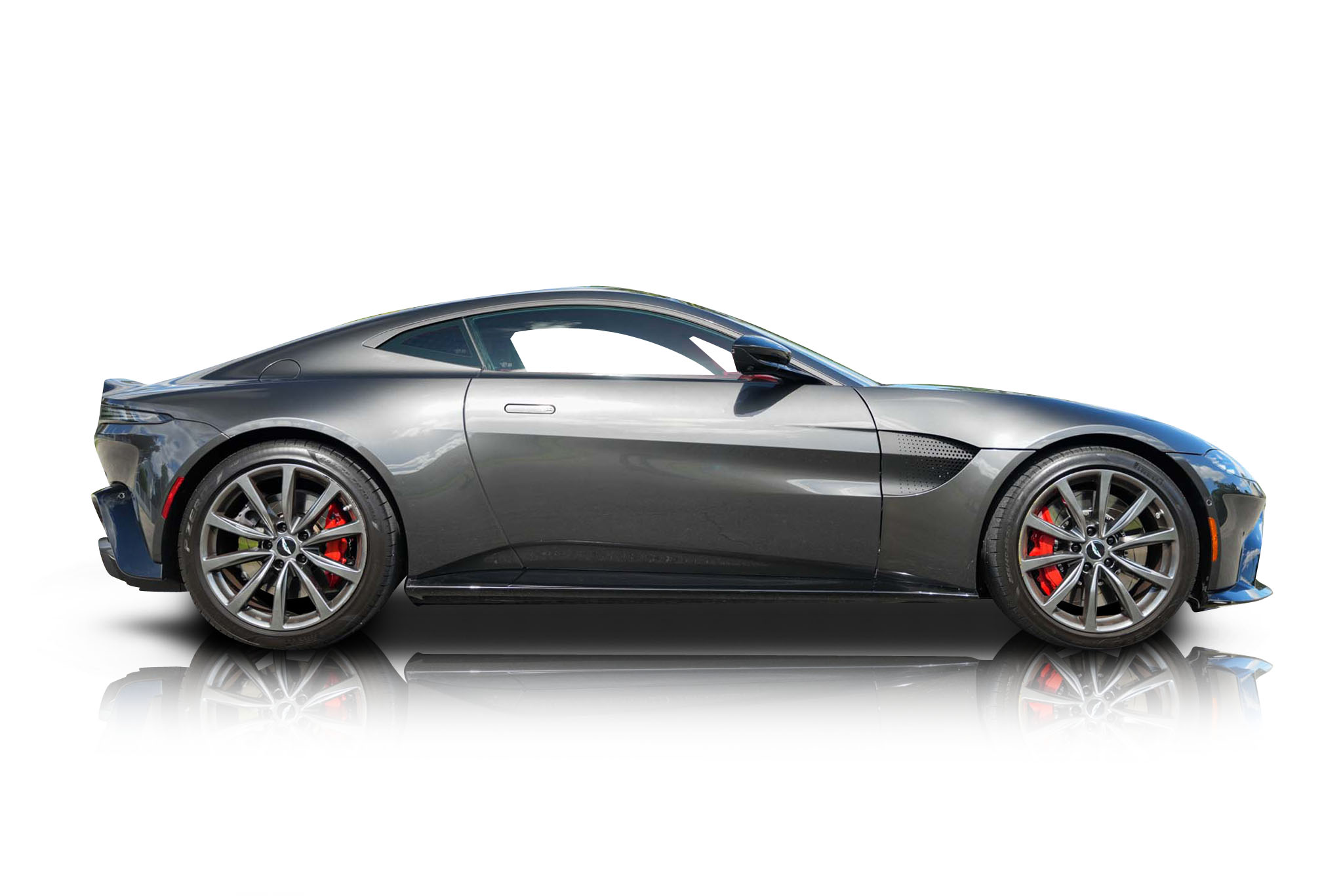 2020 Aston Martin Vantage - Passenger side