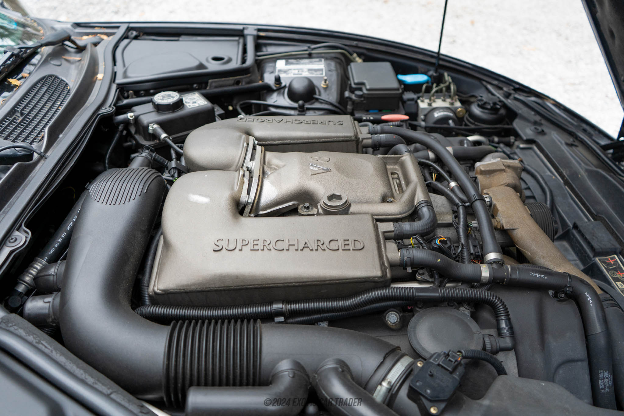 2004 Jaguar XKR - Engine Photo