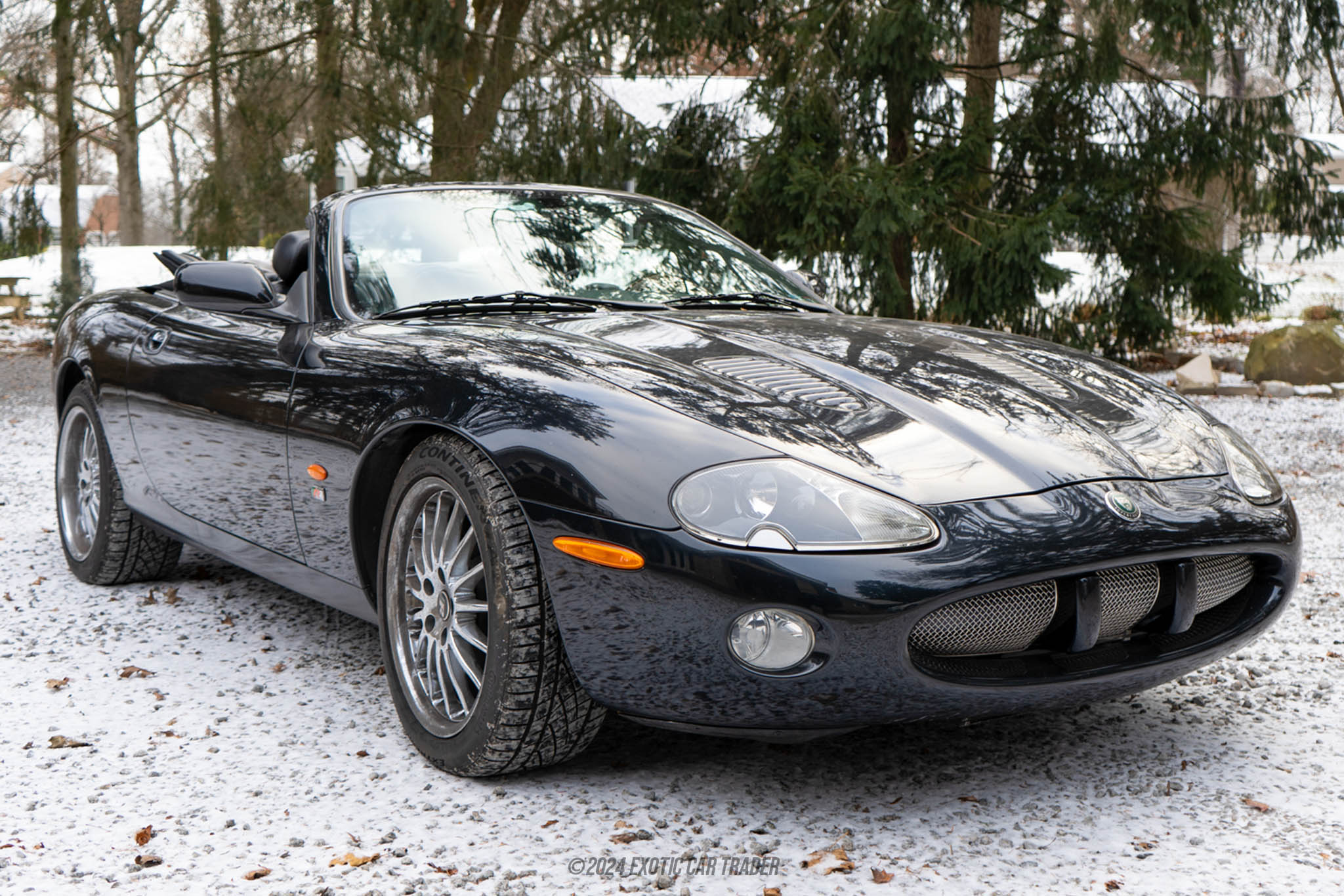 2004 Jaguar XKR - Overview Photo