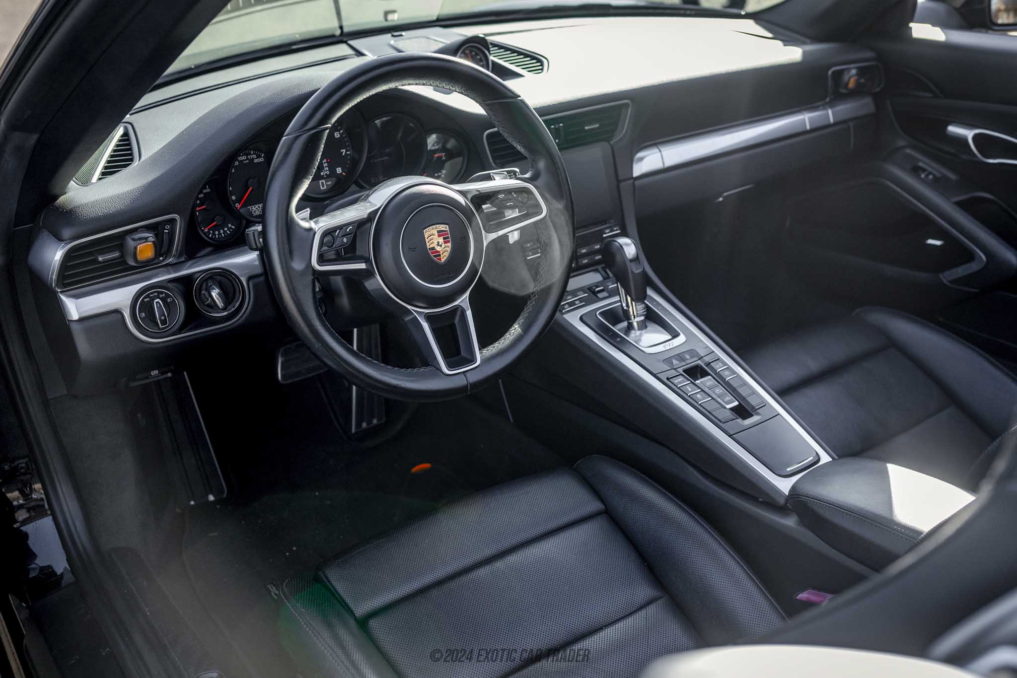 2017 Porsche 911 - Interior Photo
