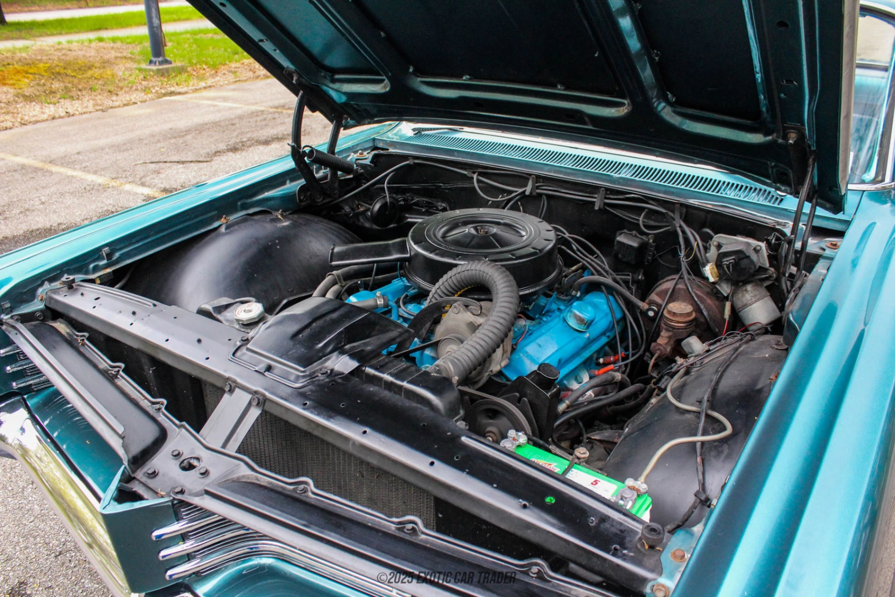 1964 Pontiac Catalina - Engine Photo