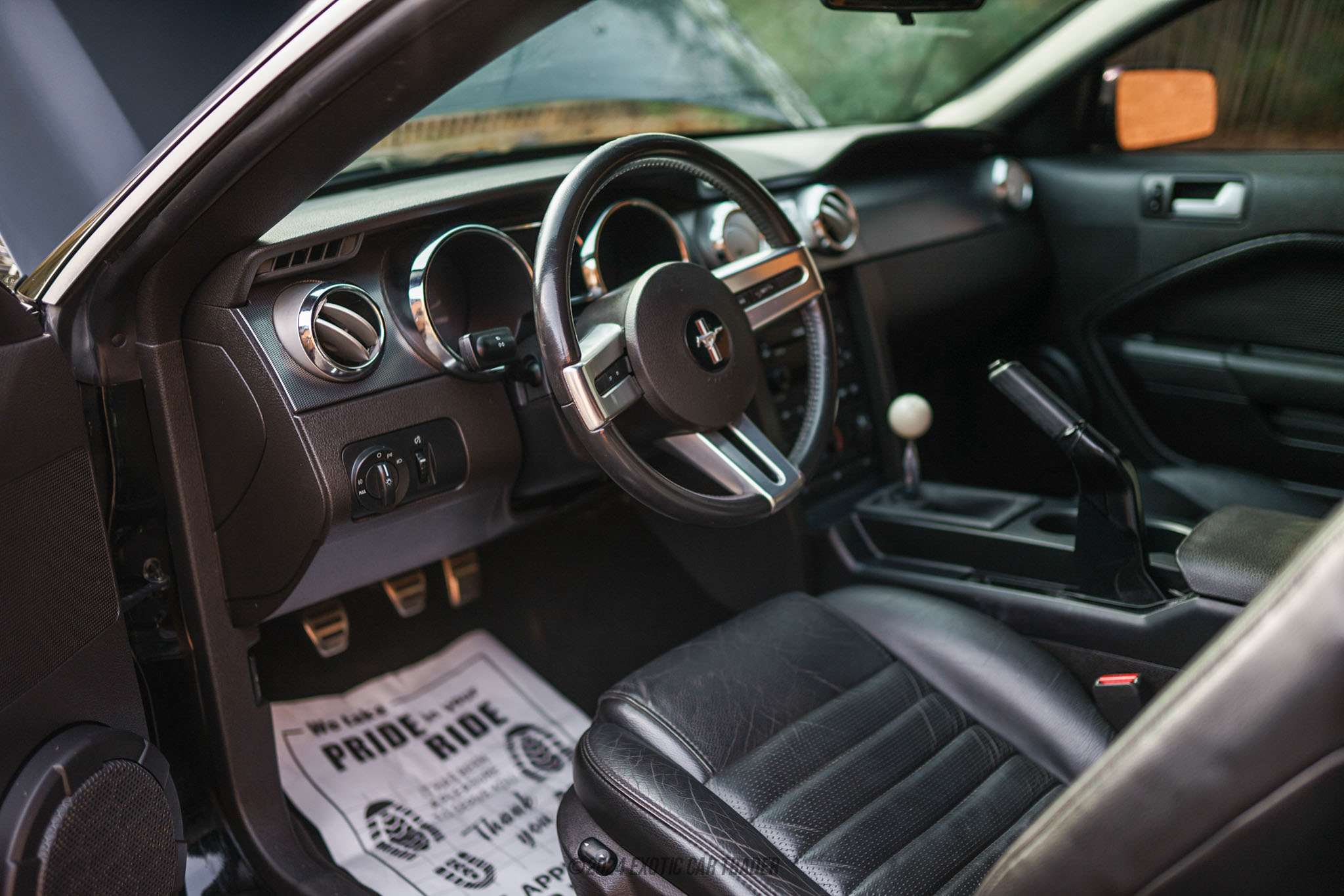 2007 Ford Mustang - Interior Photo