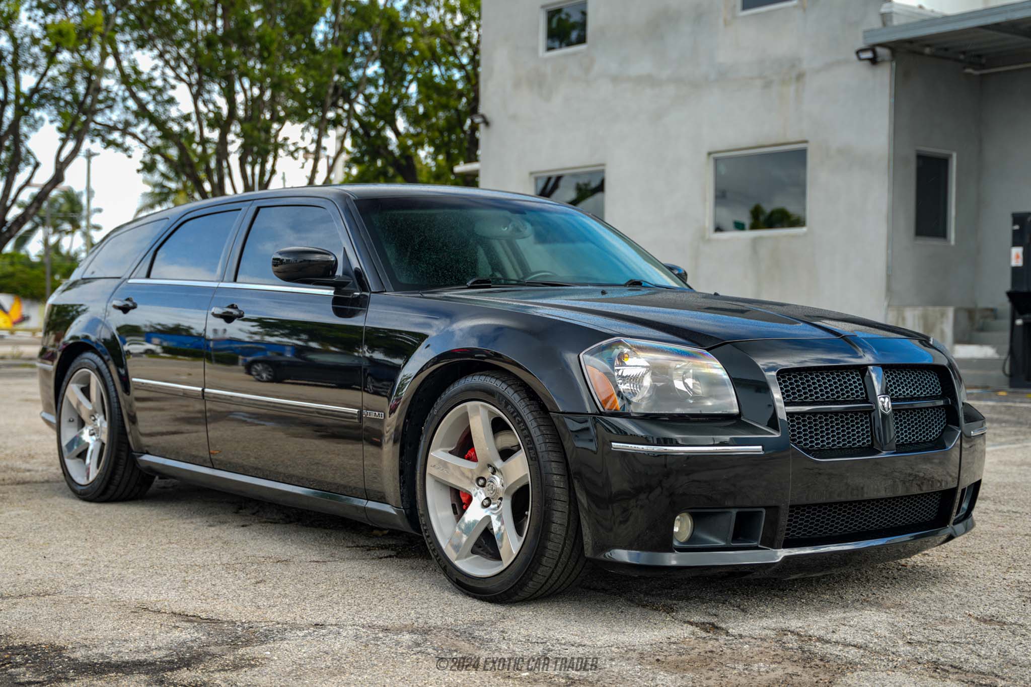 2006 Dodge Magnum - Overview Photo
