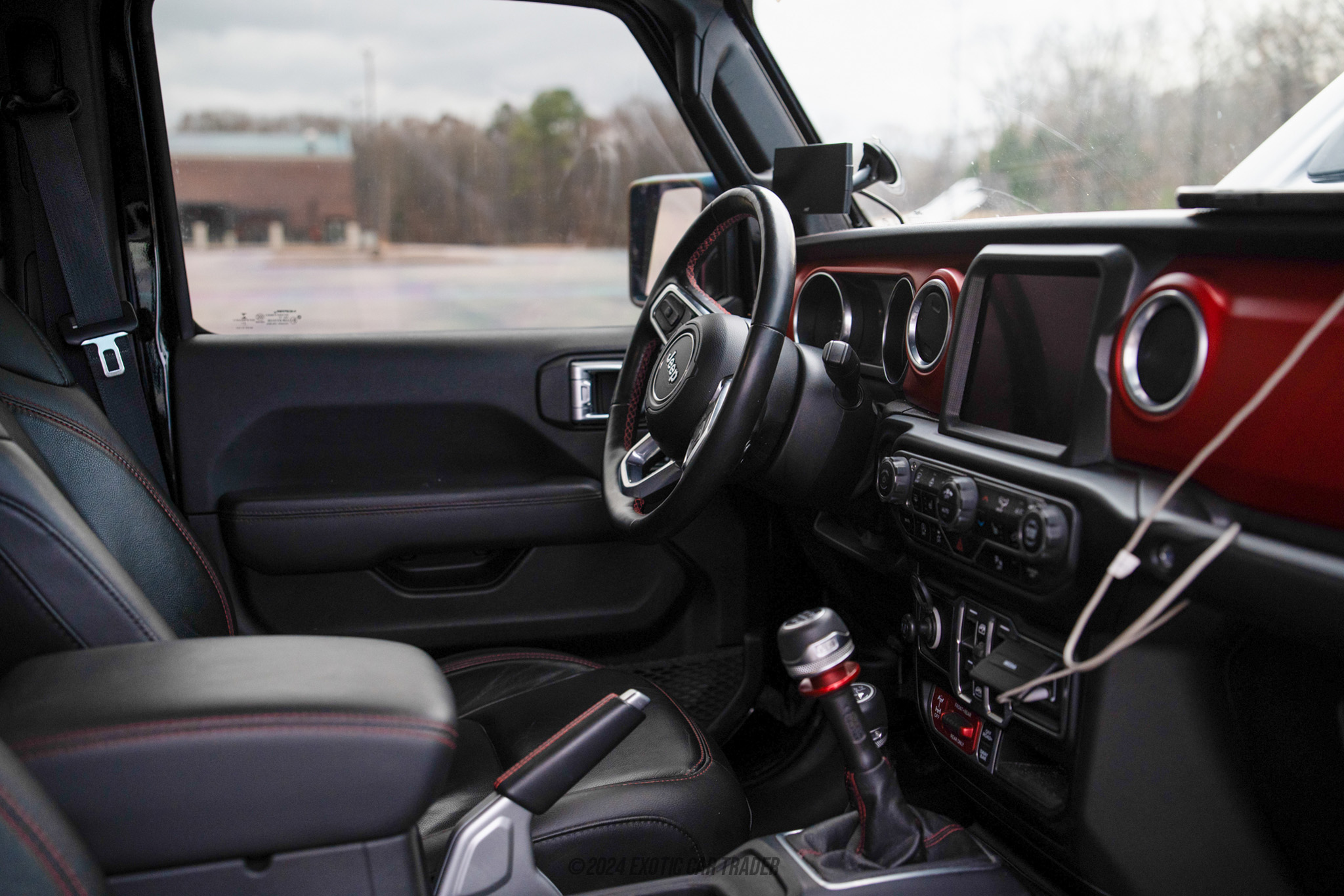 2022 Jeep Gladiator - Interior Photo