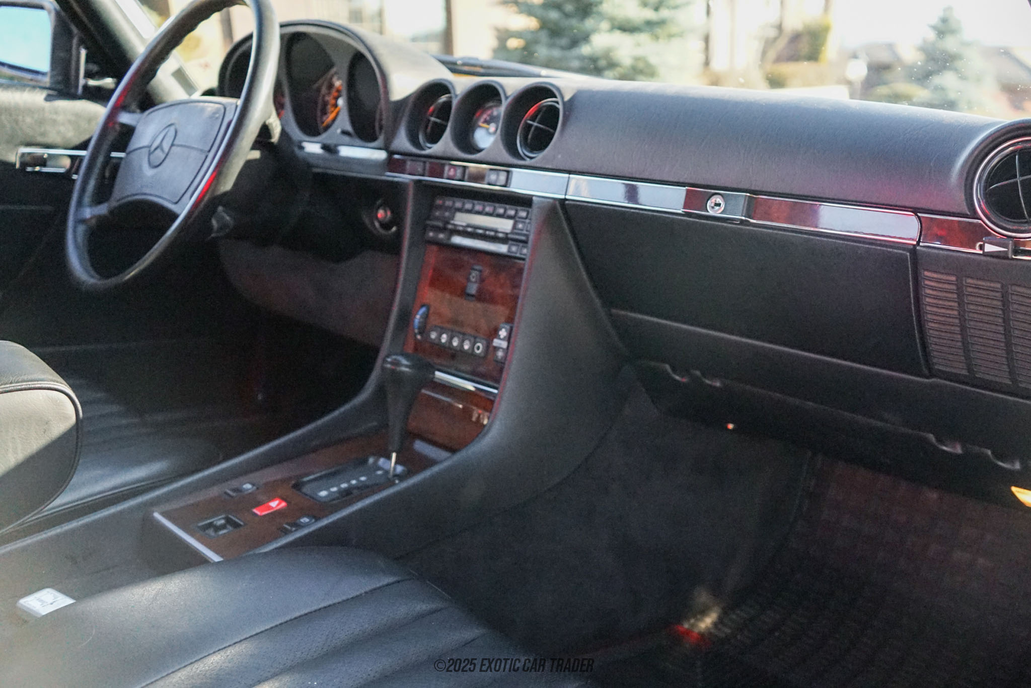 1987 Mercedes-Benz 560SL - Interior Photo