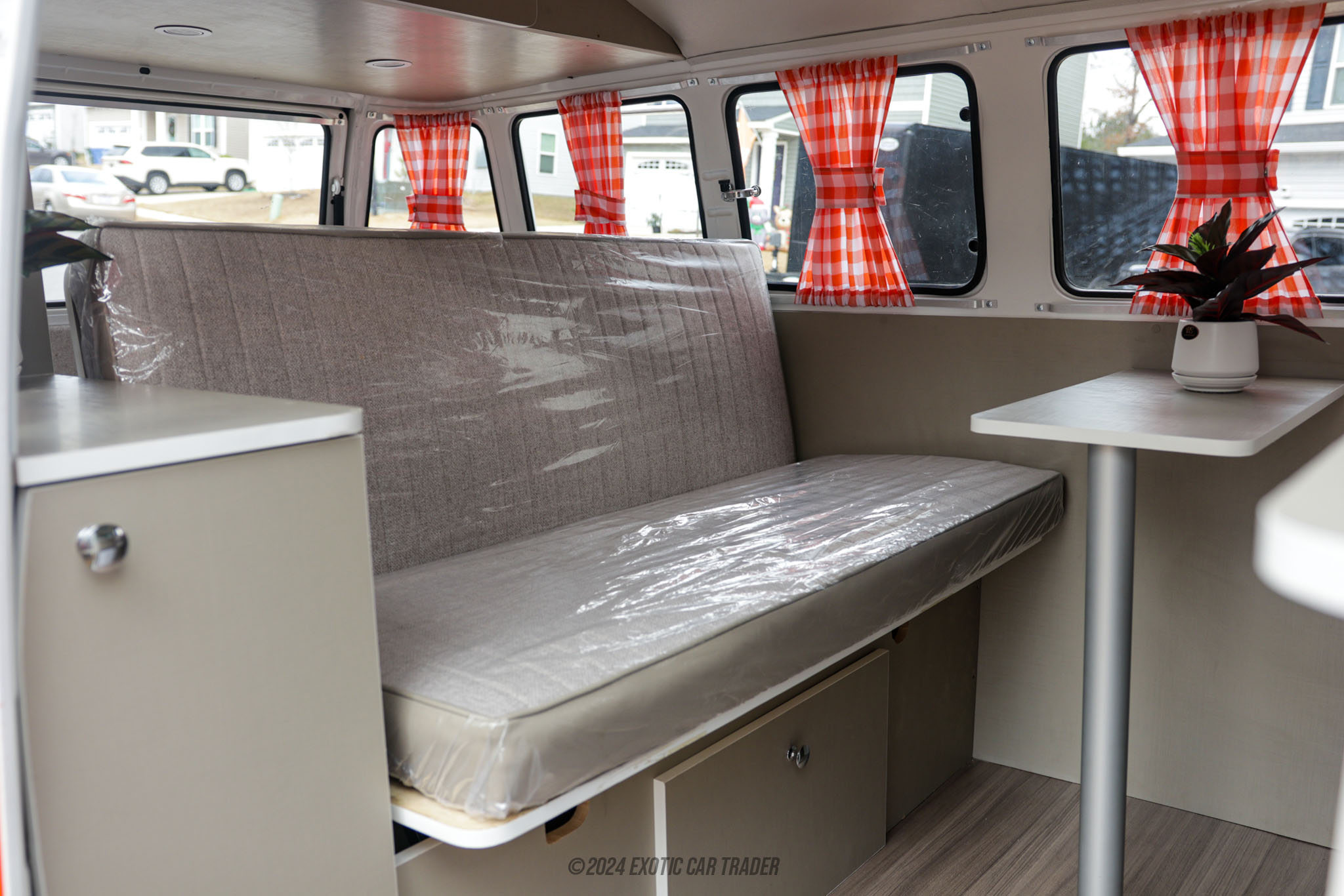 1995 Volkswagen Kombi - Interior Photo