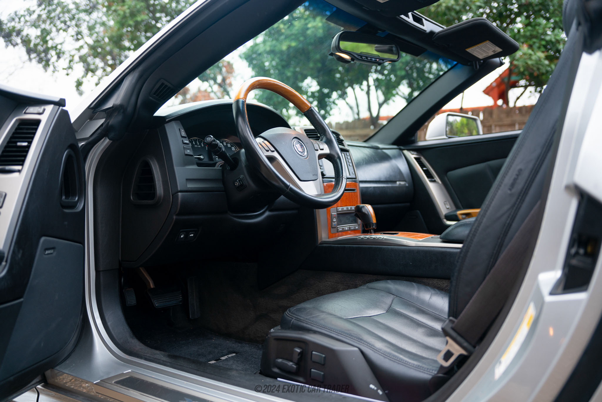 2006 Cadillac XLR - Interior Photo