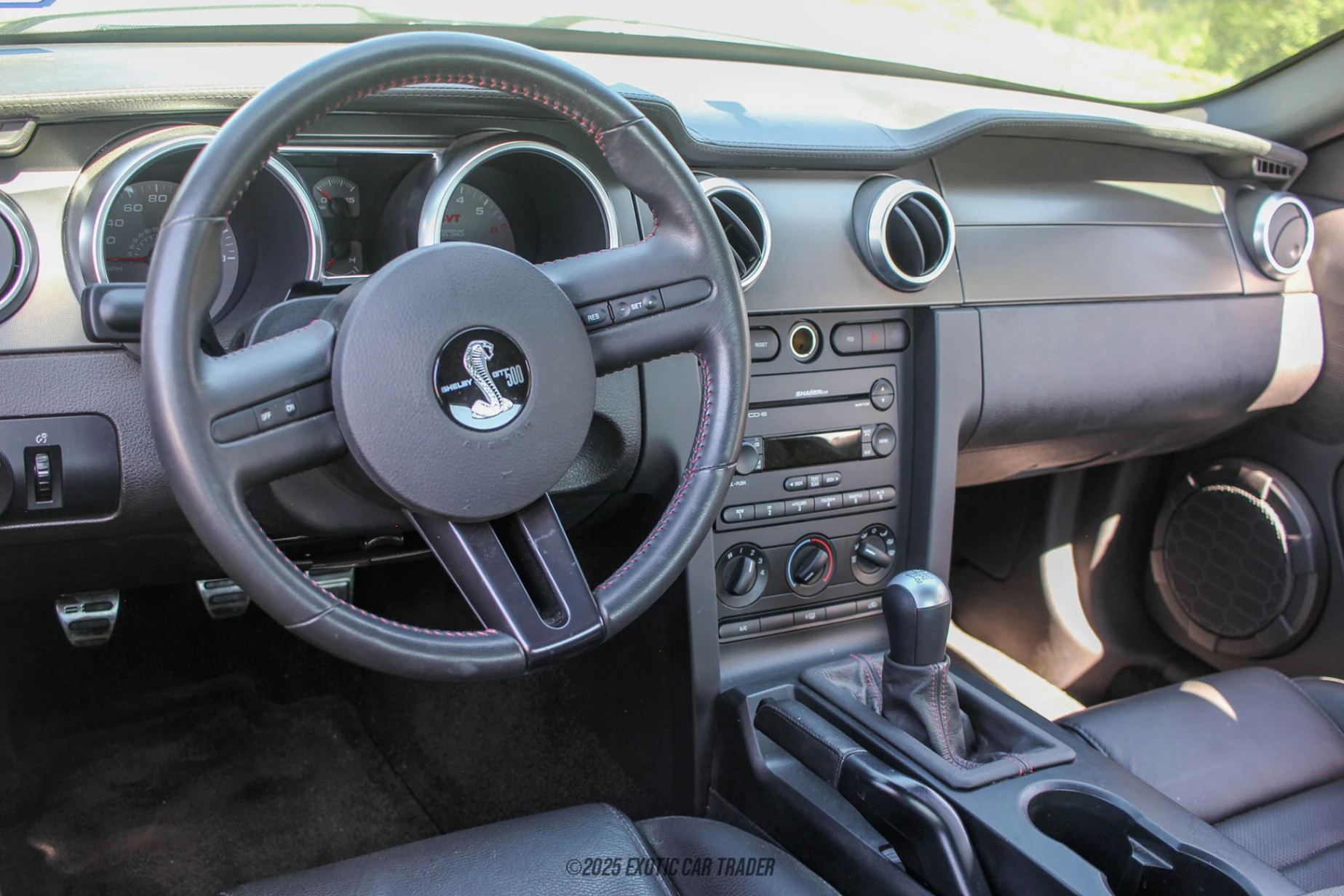 2007 Ford Mustang - Interior Photo