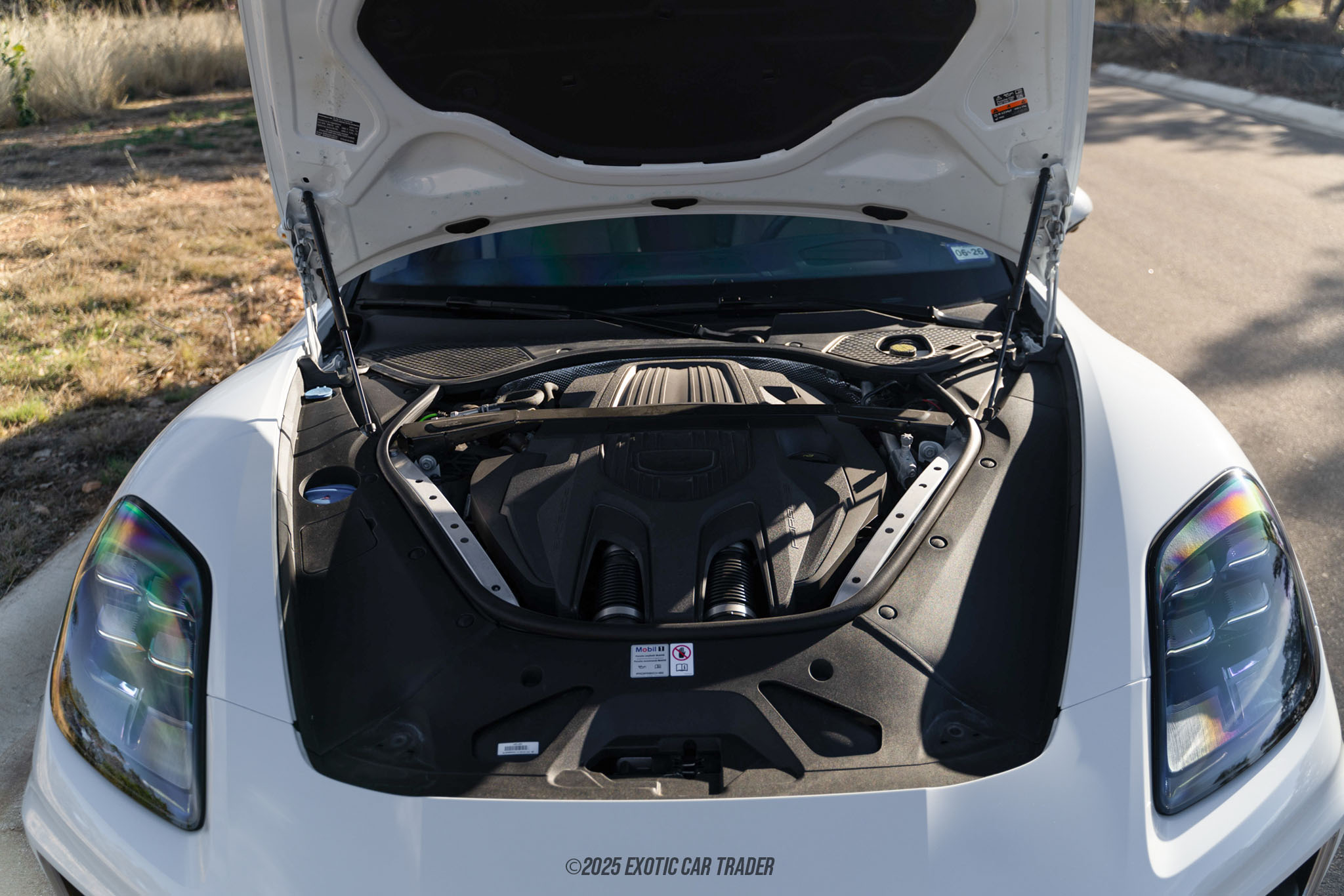 2024 Porsche Panamera - Engine Photo