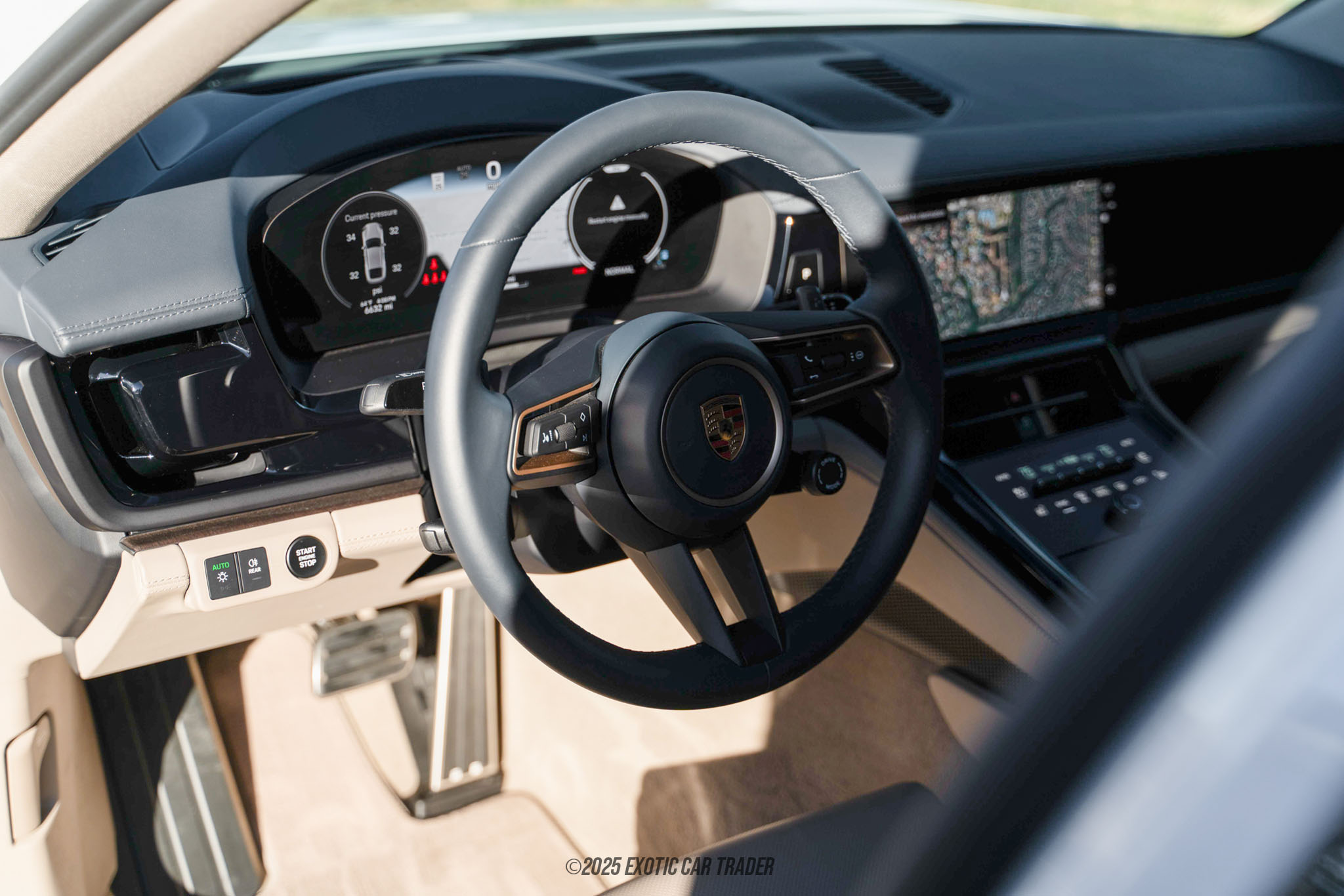 2024 Porsche Panamera - Interior Photo