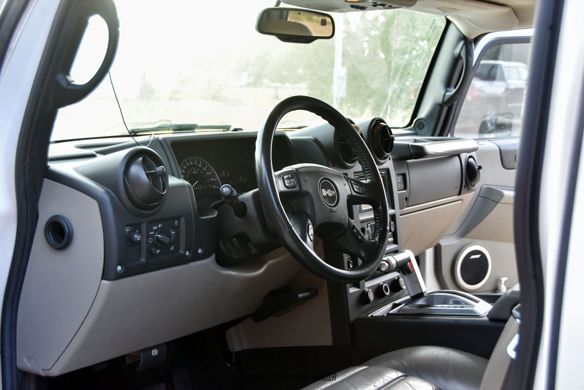 2006 Hummer H2 - Interior Photo