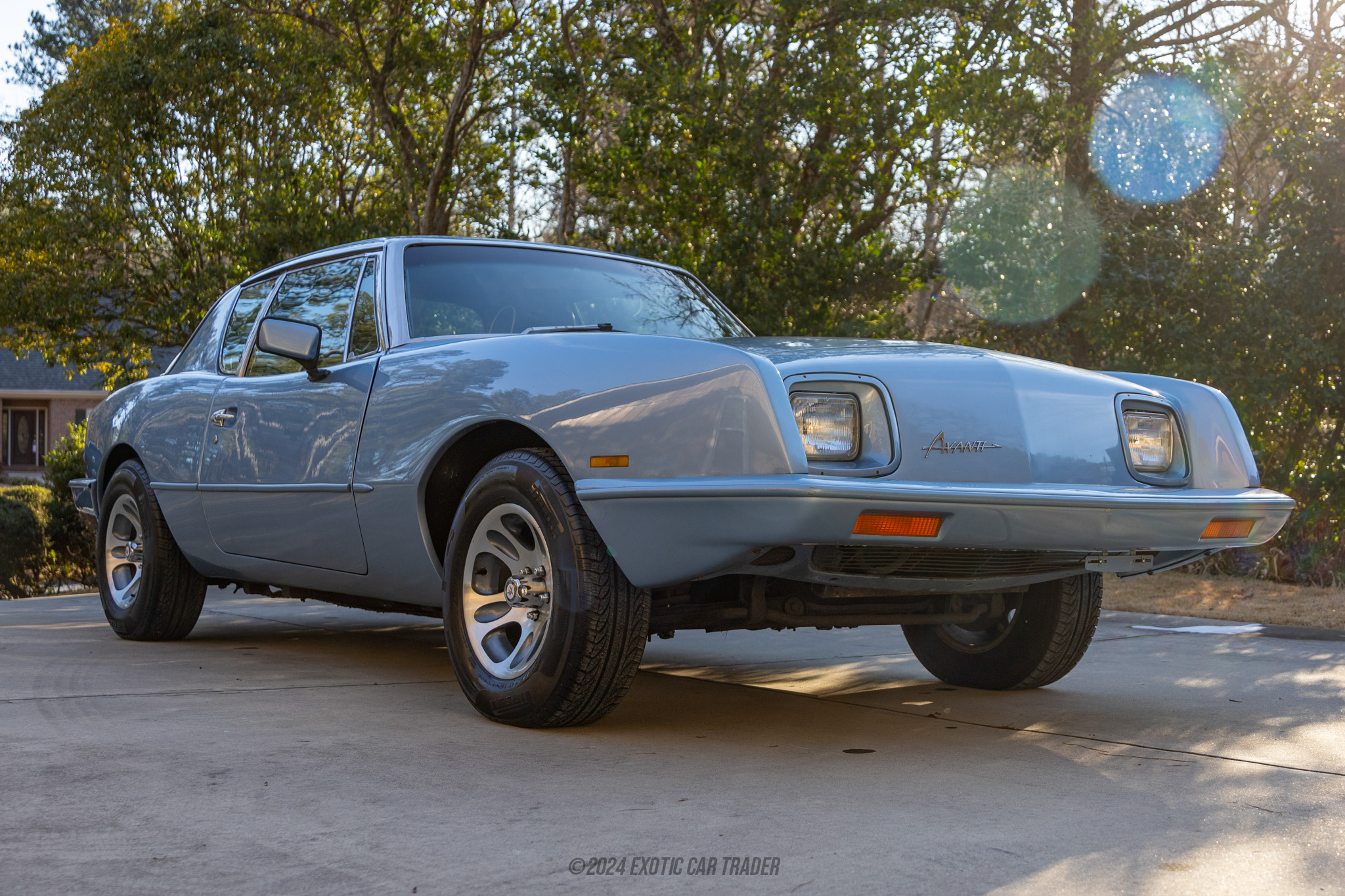 1985 Avanti II - Overview Photo