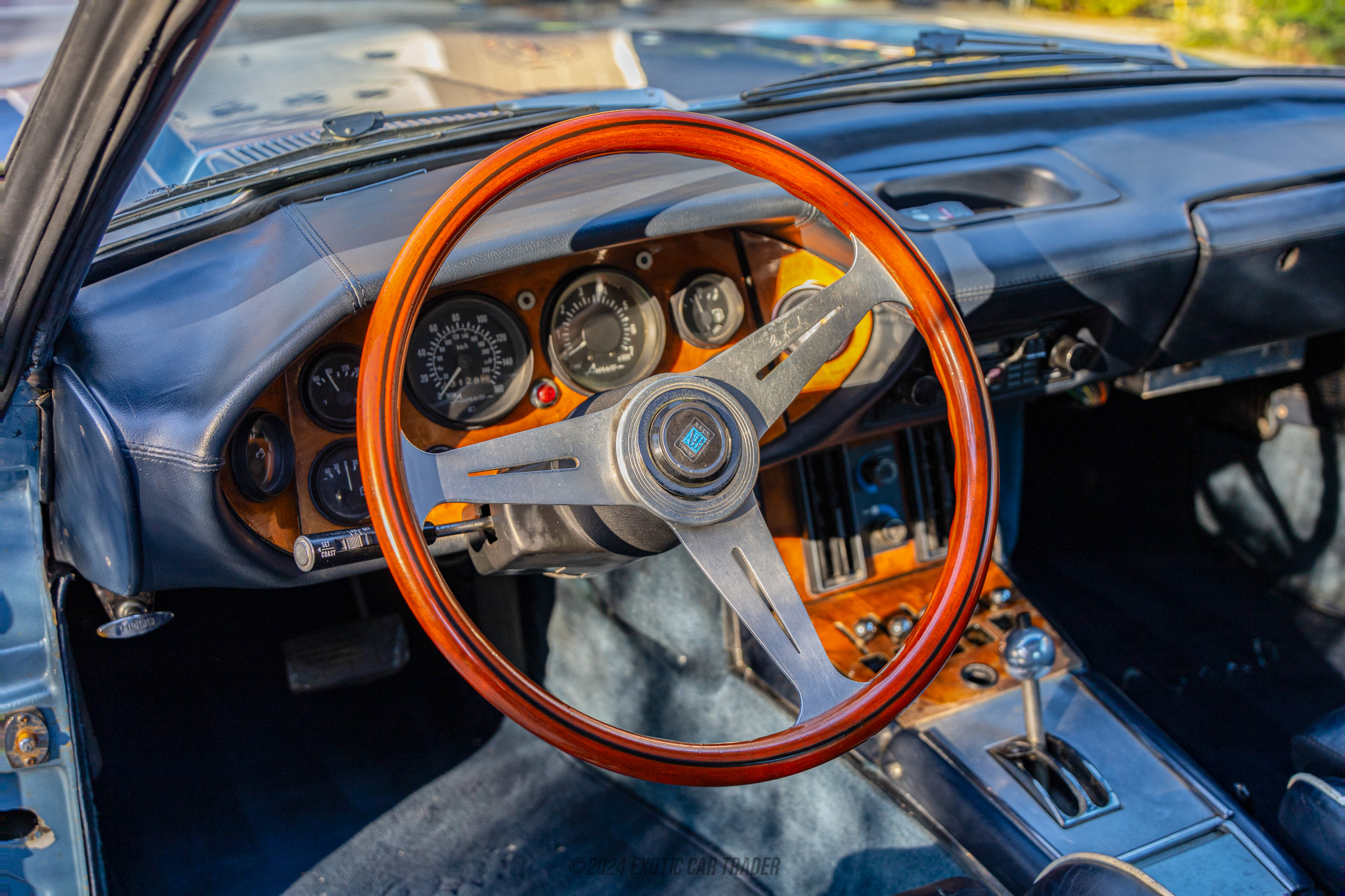 1985 Avanti II - Interior Photo