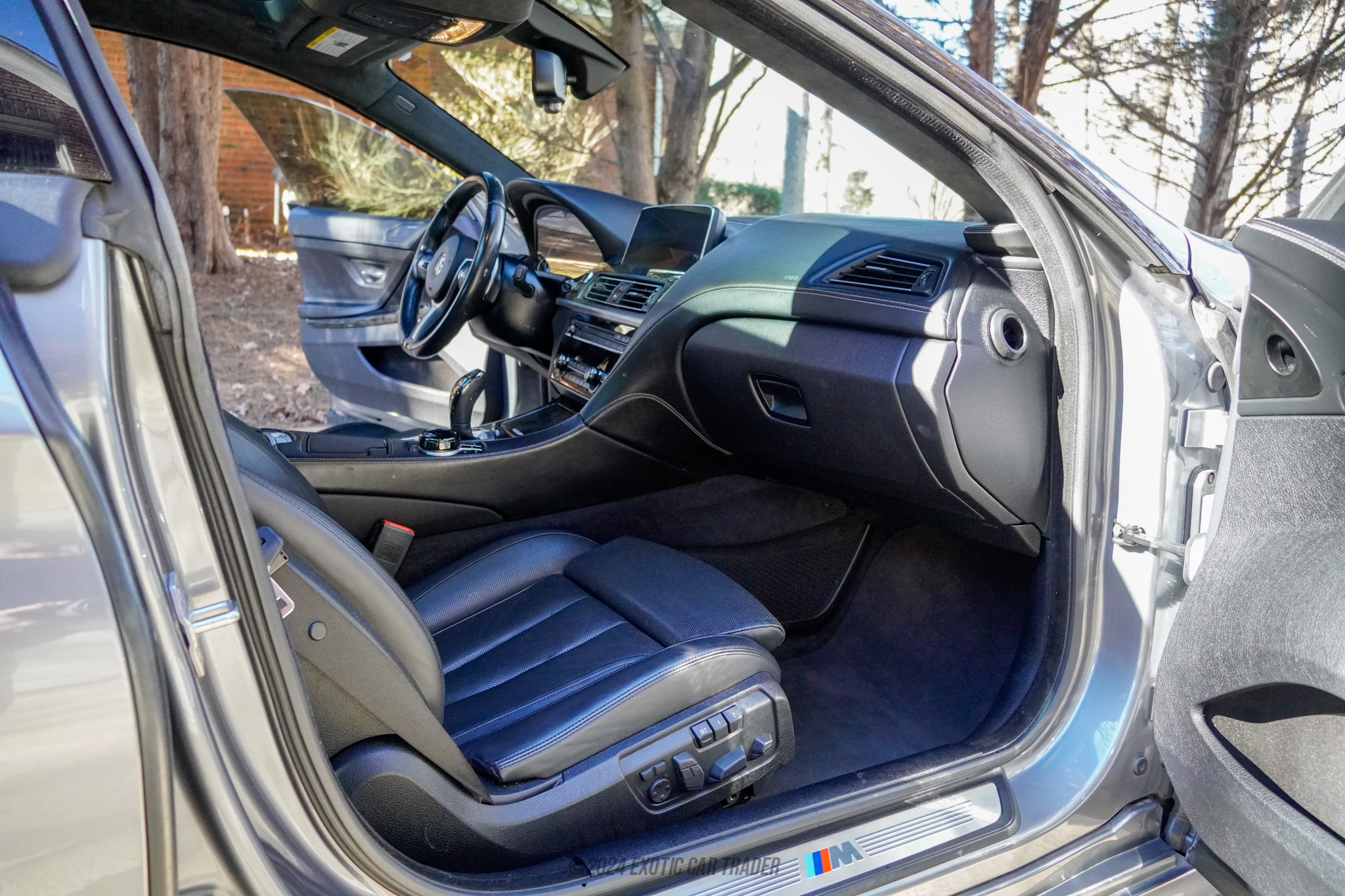 2017 Bmw 650i - Interior Photo