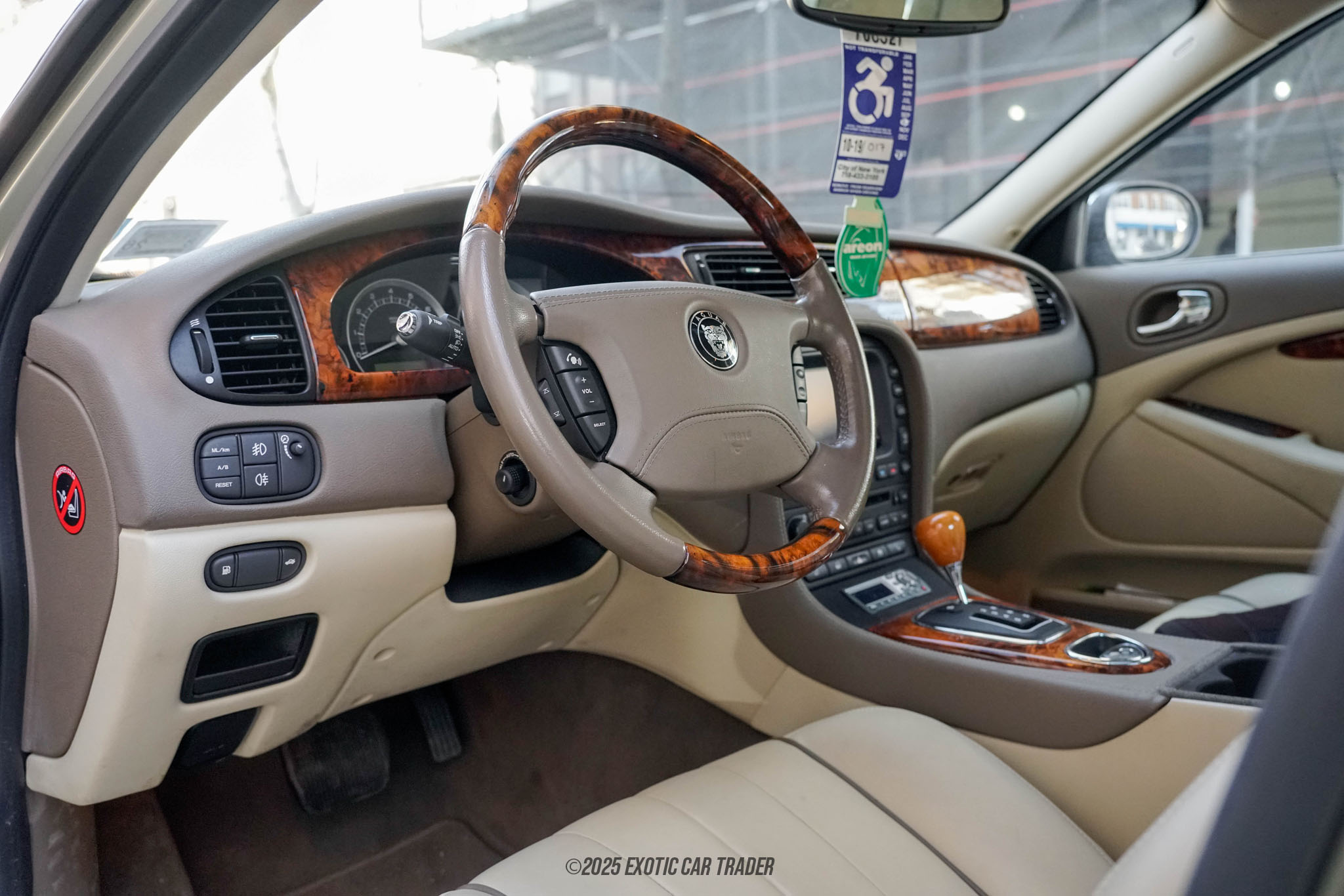 2007 Jaguar S-Type - Interior Photo