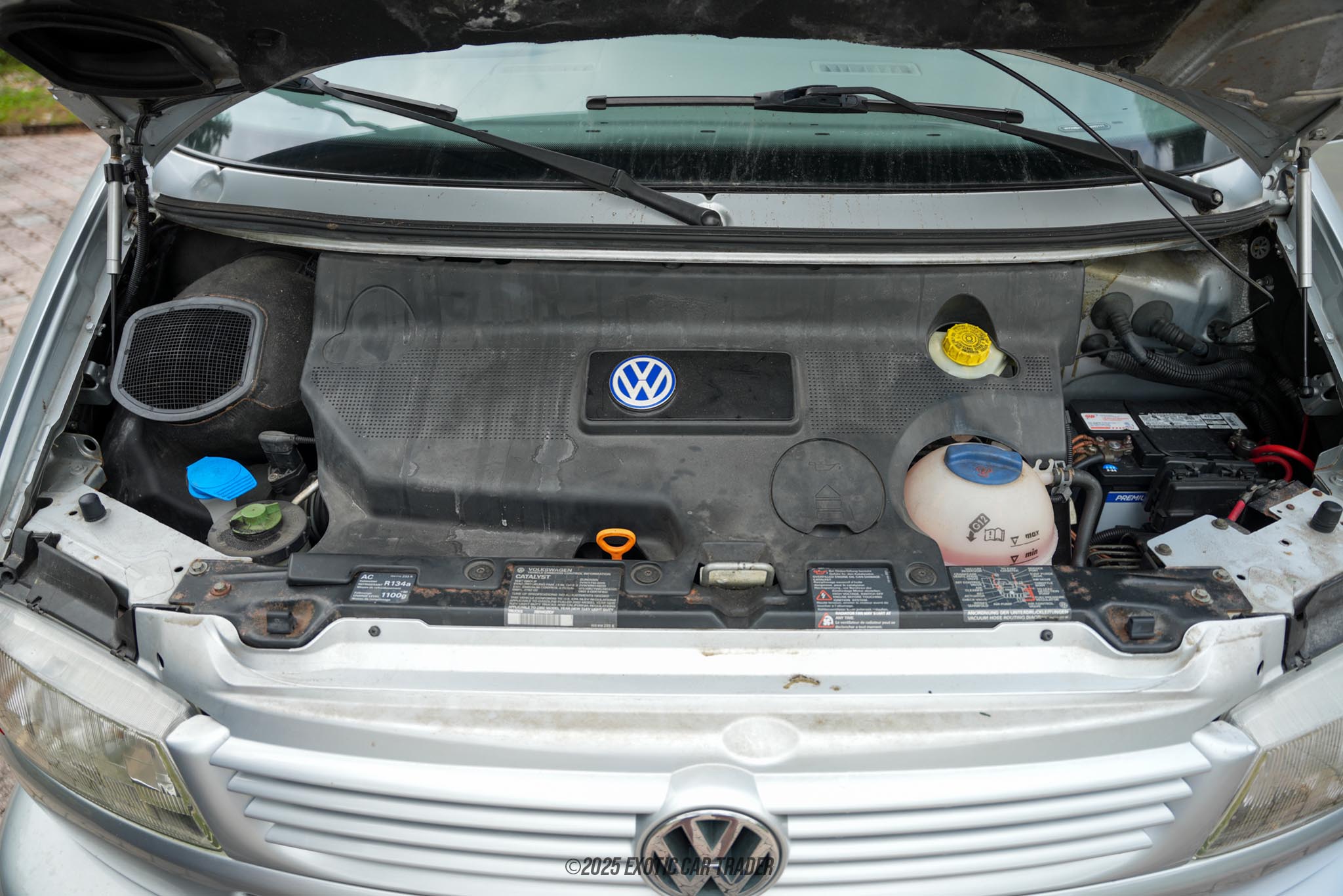 2002 Volkswagen EuroVan - Engine Photo