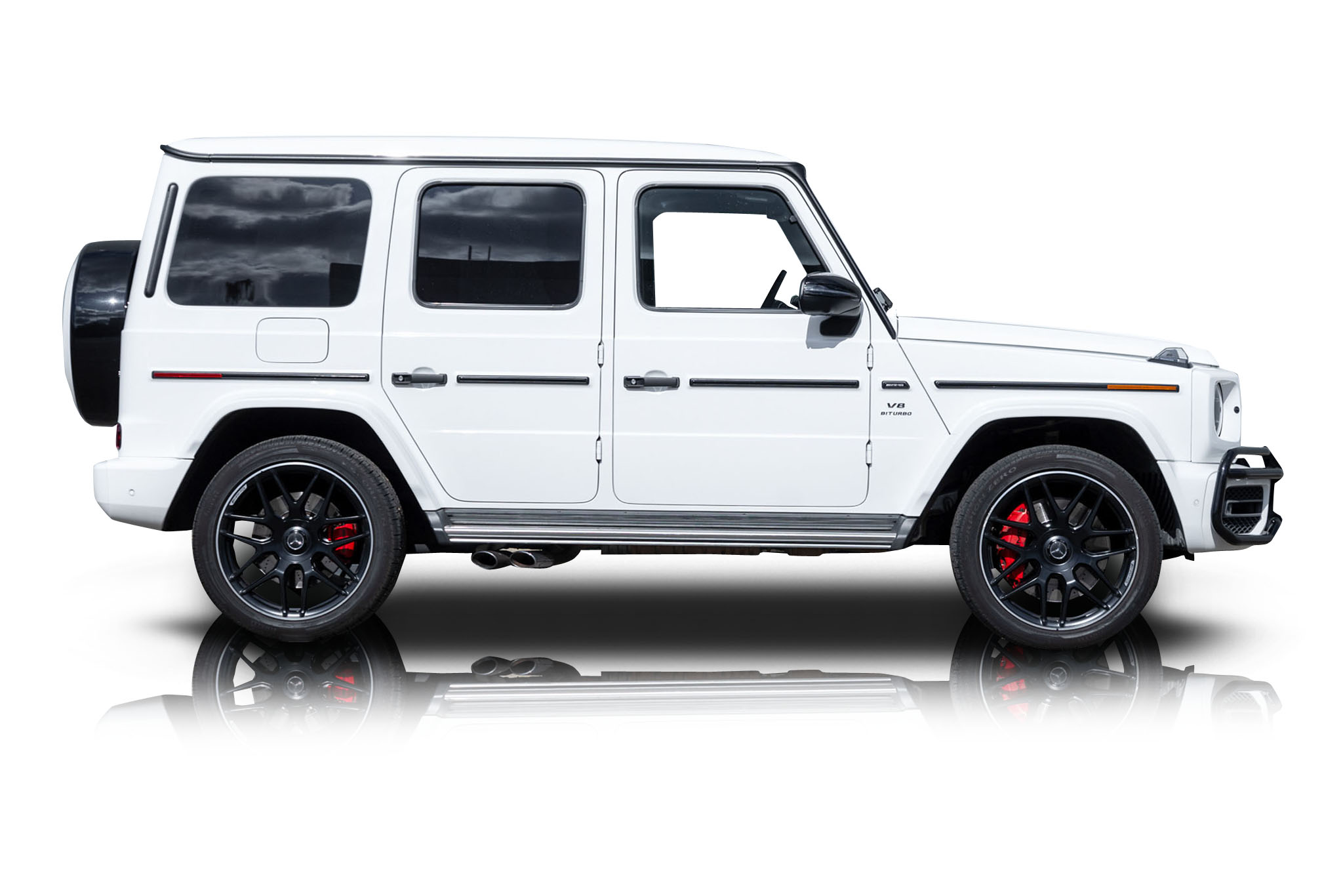 An incredible side shot photo of aMercedes-Benz G63 AMG that you should buy.