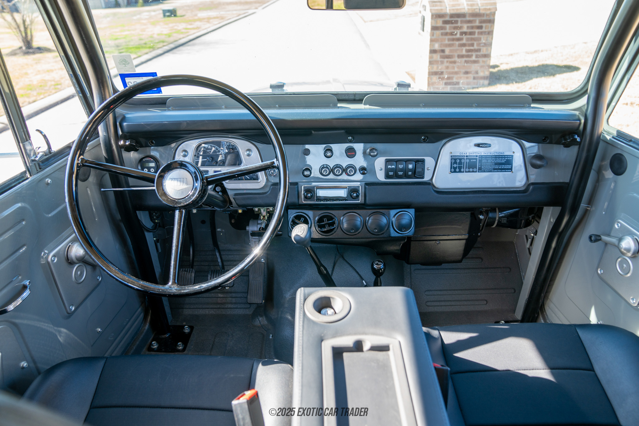 1972 Toyota Land Cruiser - Interior Photo