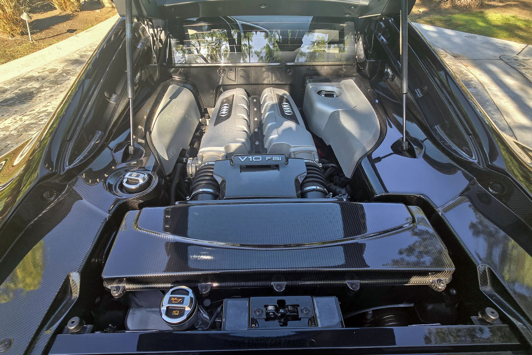 2010 Audi R8 - Engine Photo