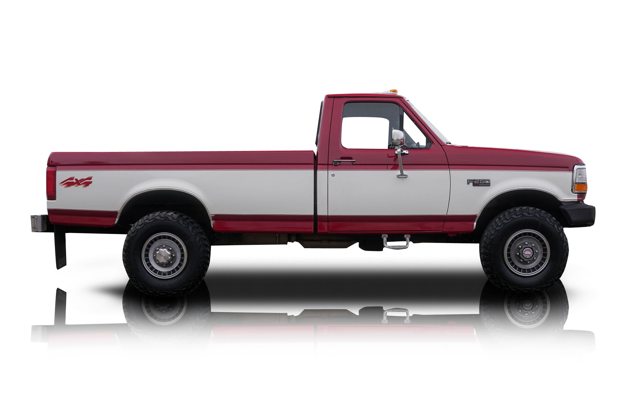 An incredible side shot photo of aFord F-250 that you should buy.
