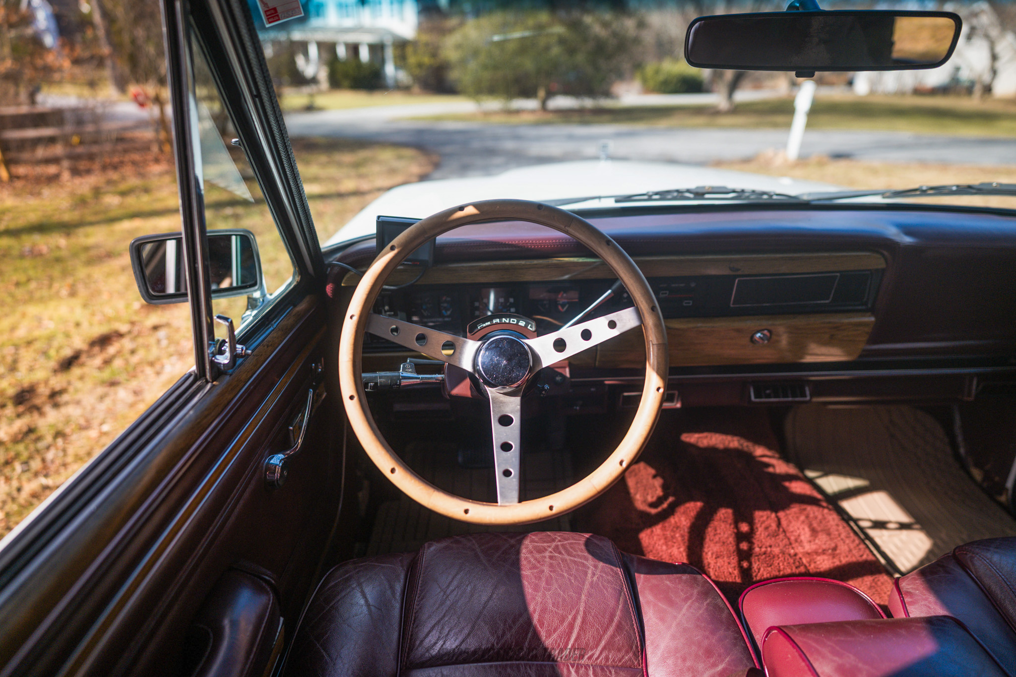 1990 Jeep Grand Wagoneer - Interior Photo
