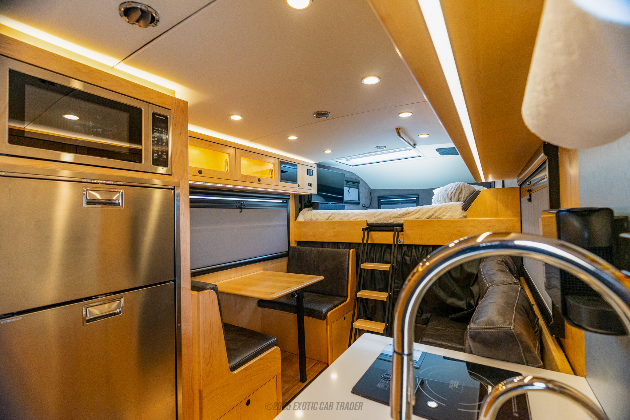 Ford F-550 Ford F-550 - Interior