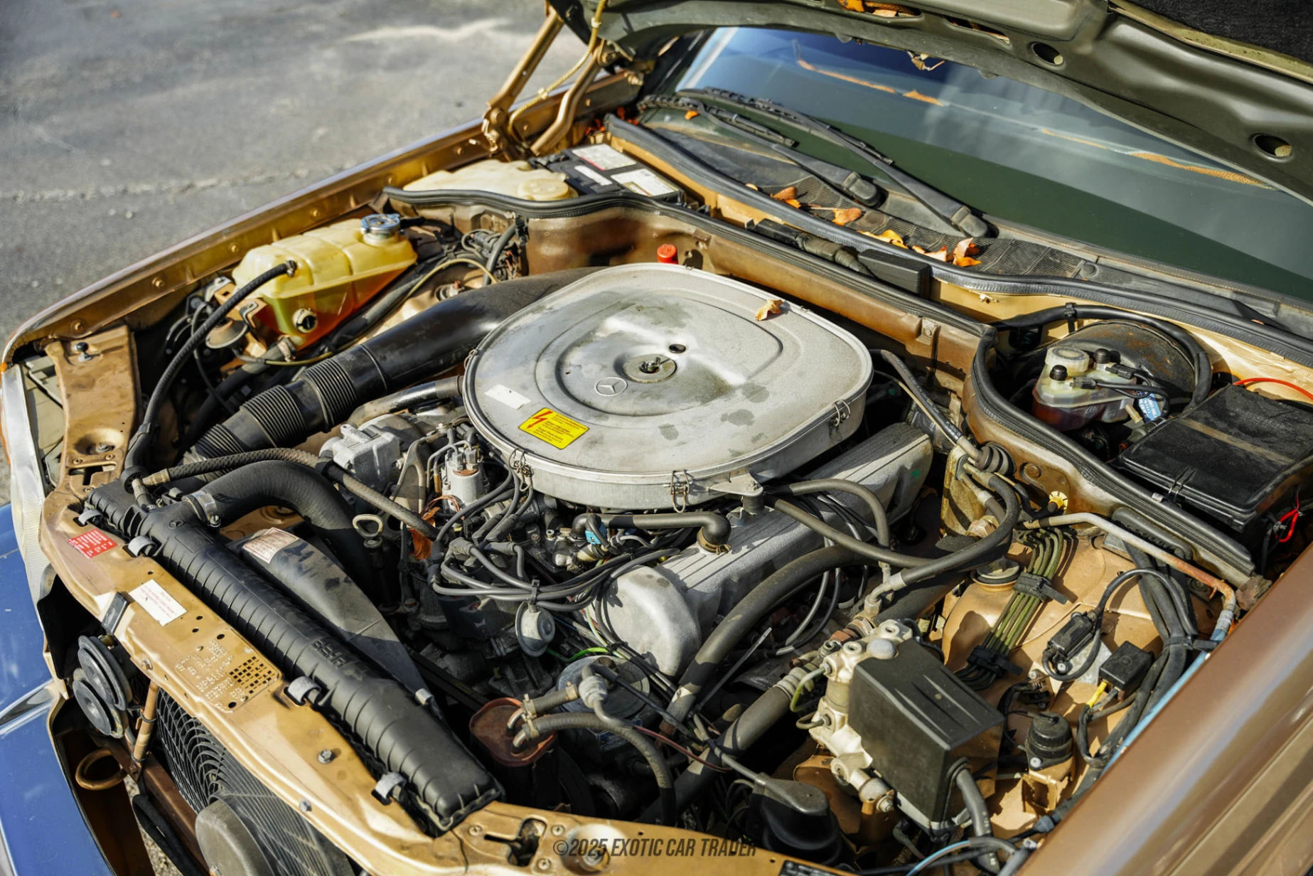 1985 Mercedes-Benz 380SE - Engine Photo
