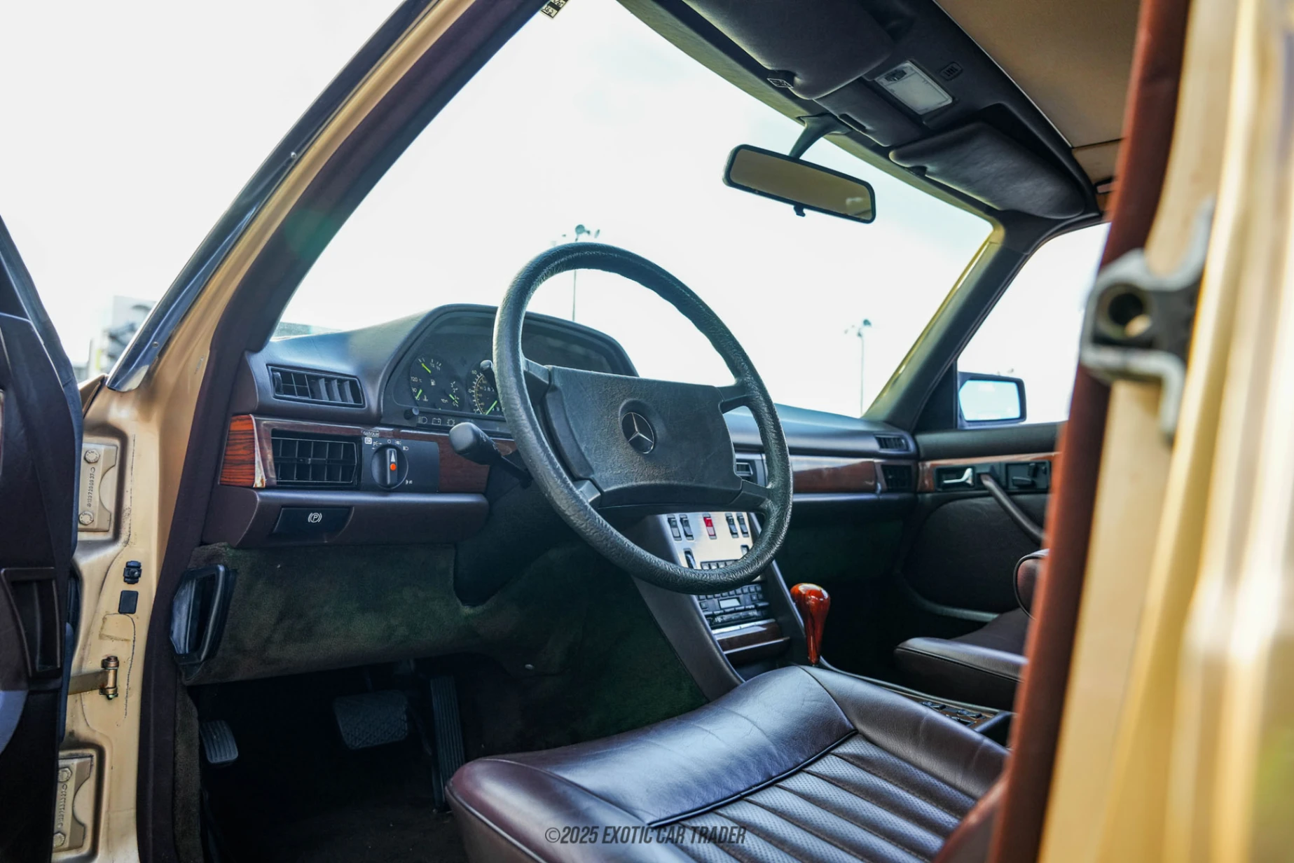 1985 Mercedes-Benz 380SE - Interior Photo