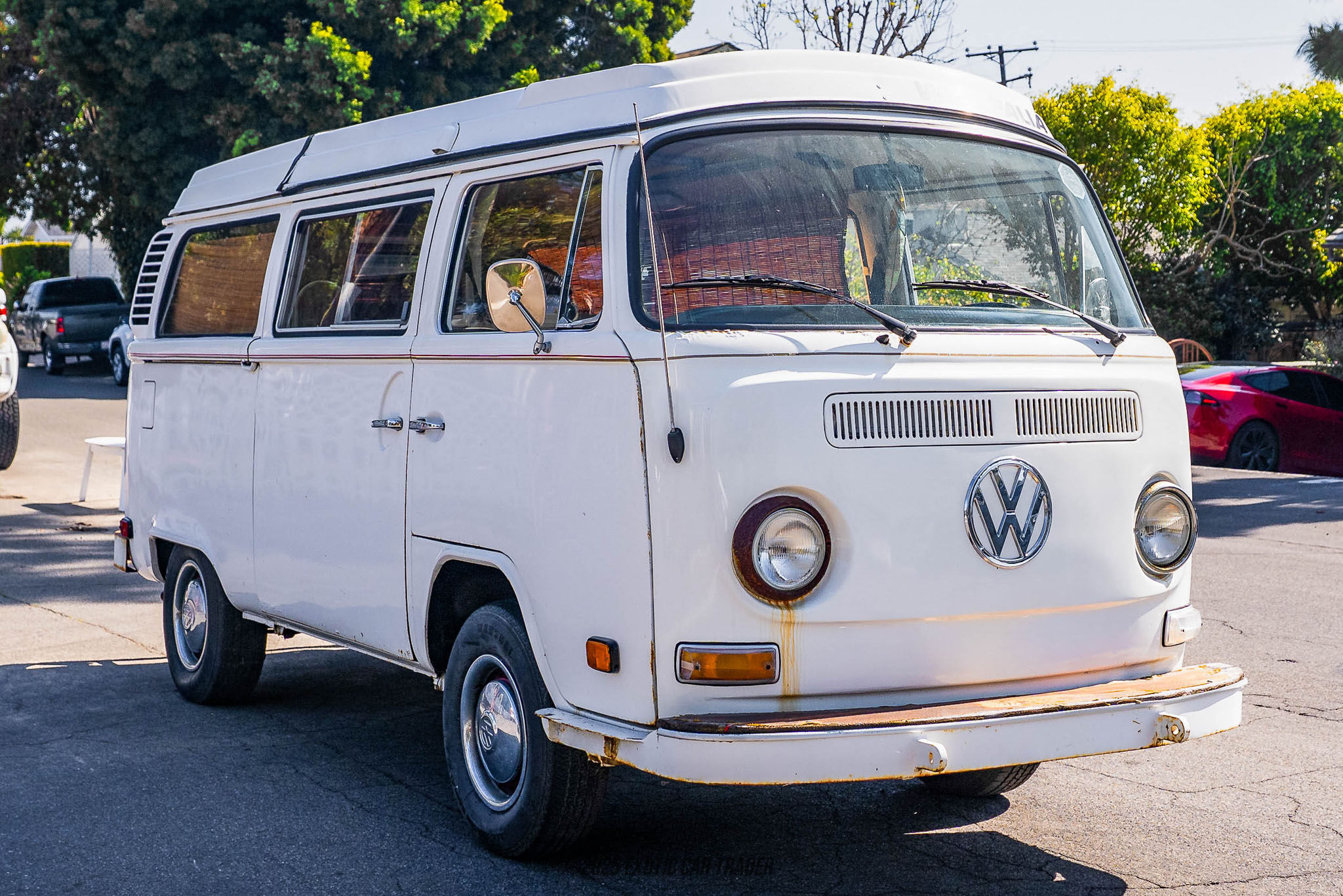 1972 Volkswagen Bus - Overview Photo