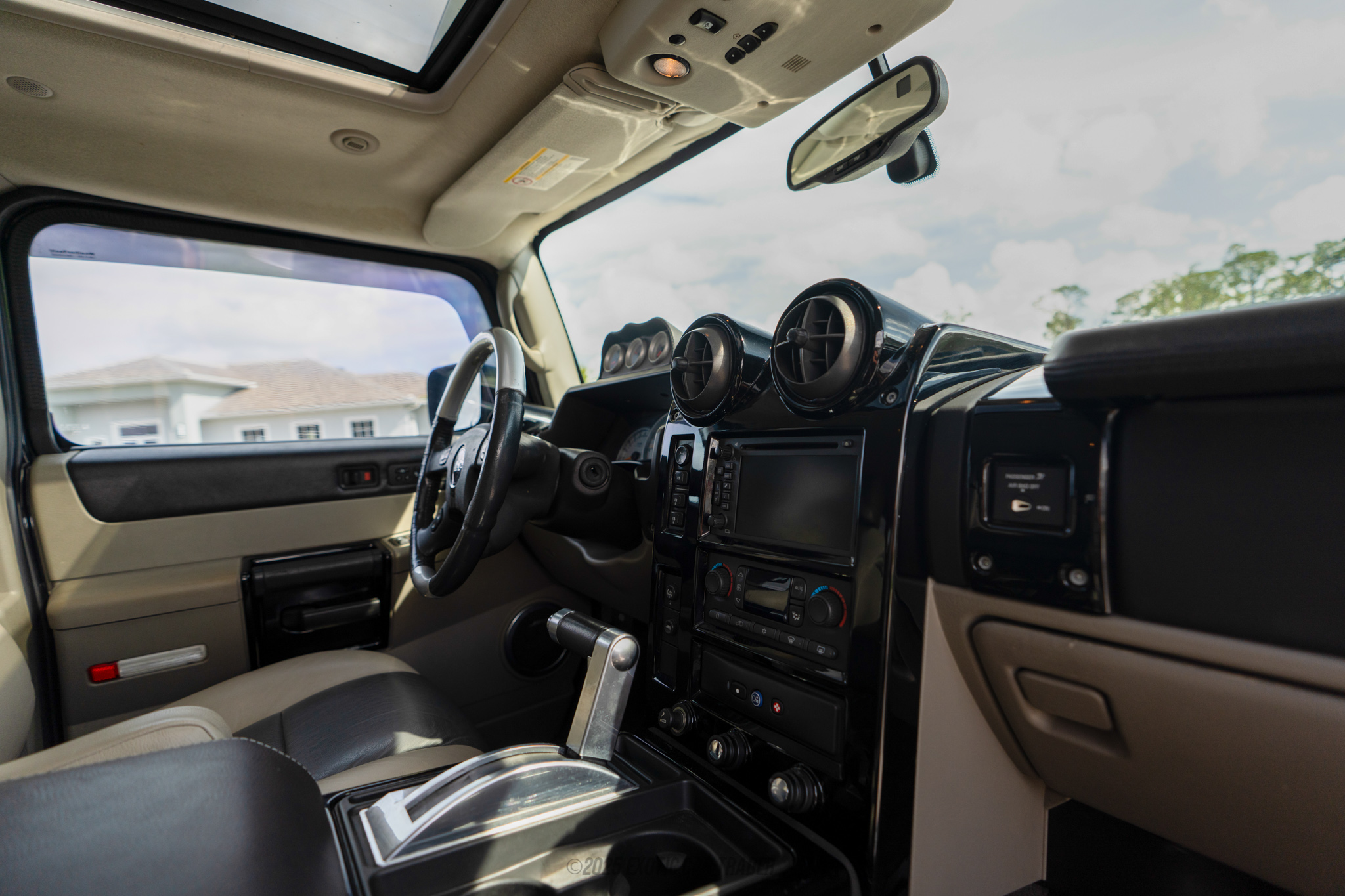 Hummer H2 Hummer H2 - Interior