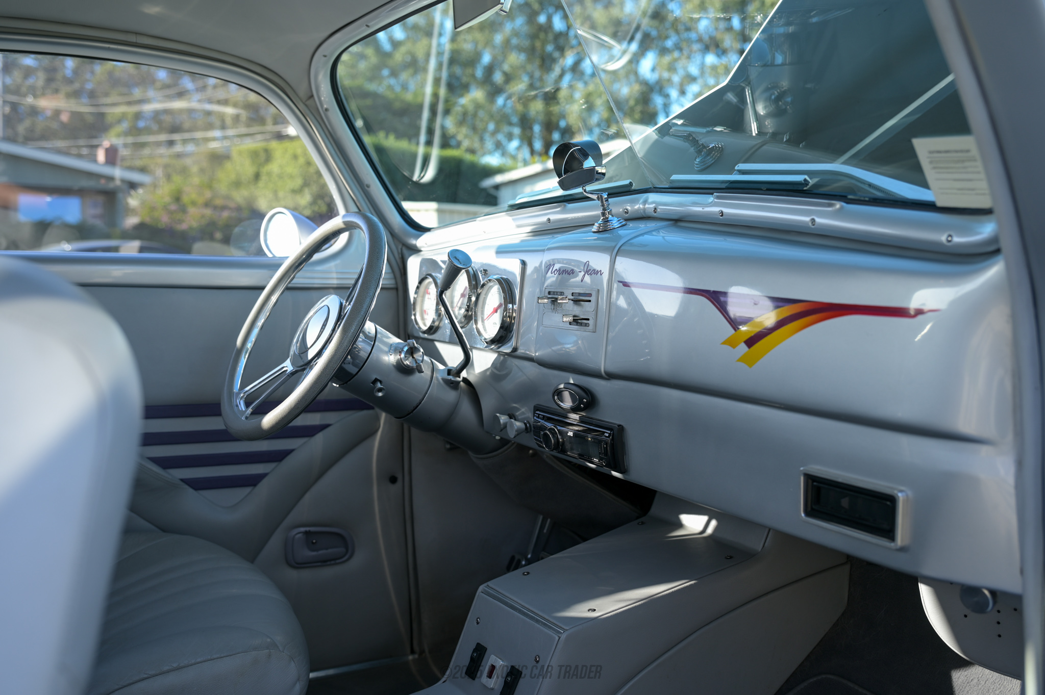 1937 Chevrolet Master Deluxe - Interior Photo