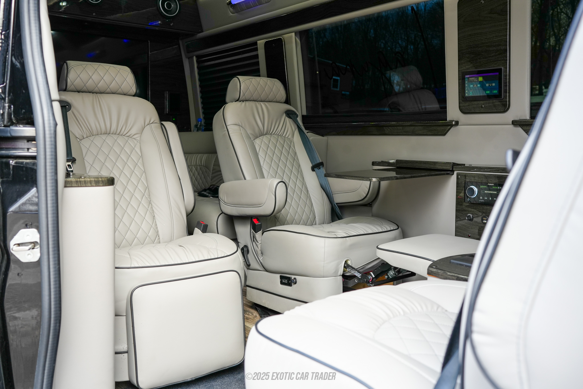 2023 Mercedes-Benz Sprinter 3500 - Engine Photo