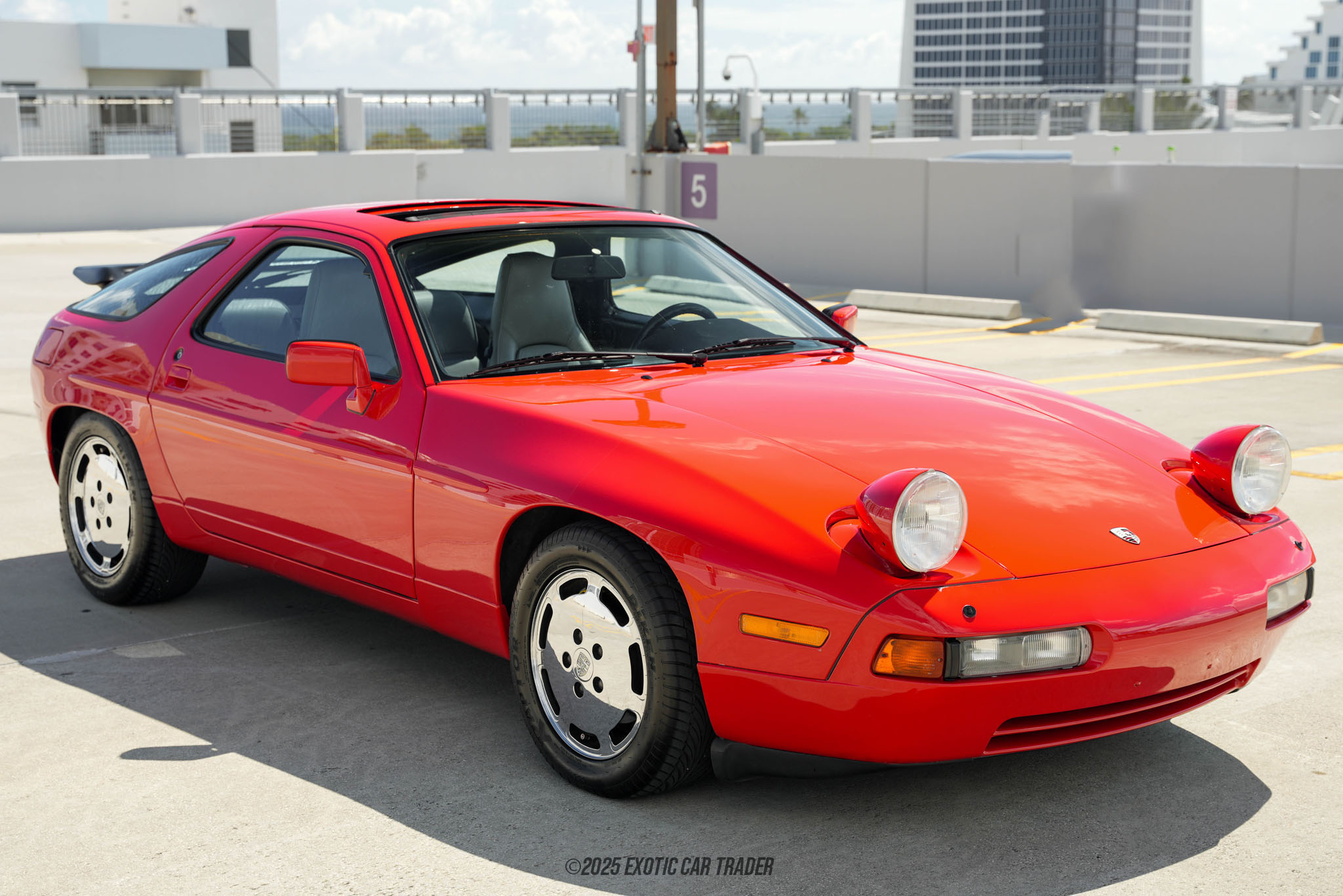 1988 Porsche 928 - Overview Photo