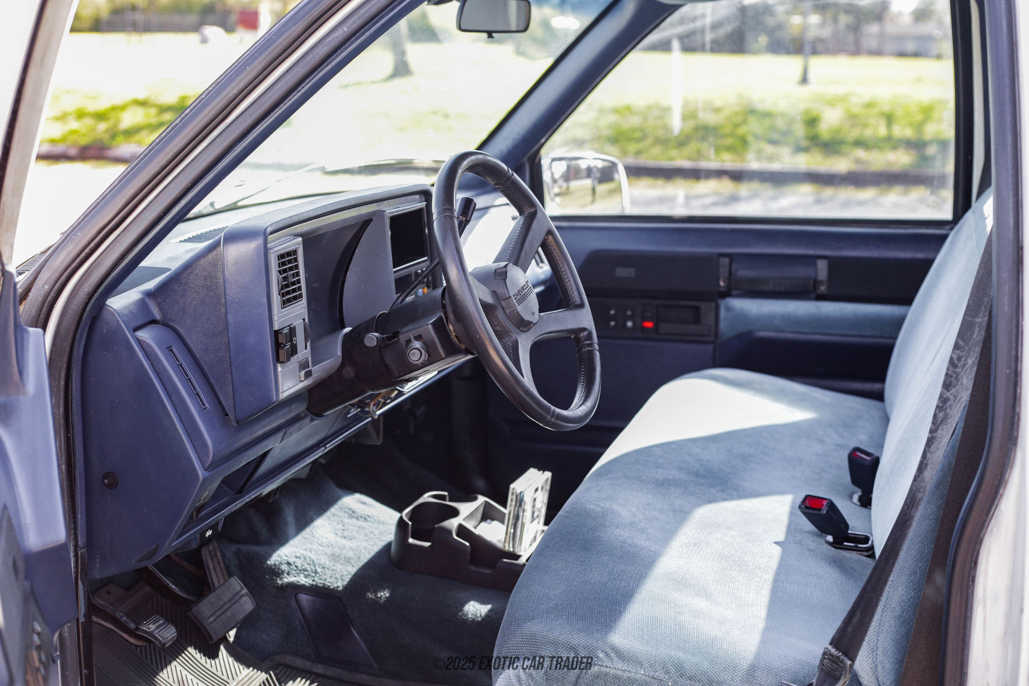 1989 Chevrolet C1500 - Interior Photo