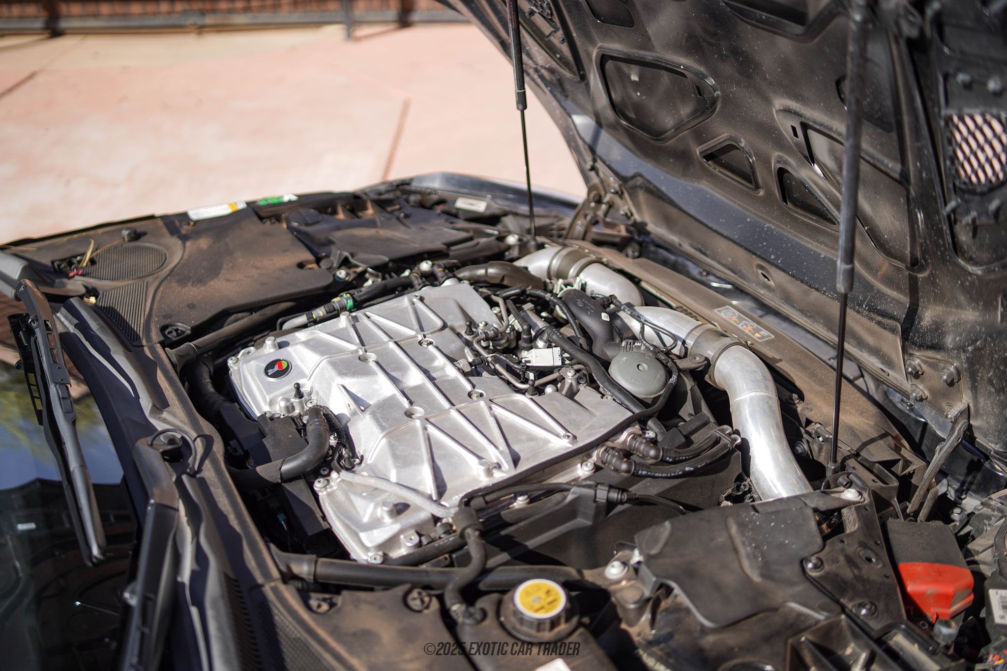2017 Jaguar F-Type - Engine Photo