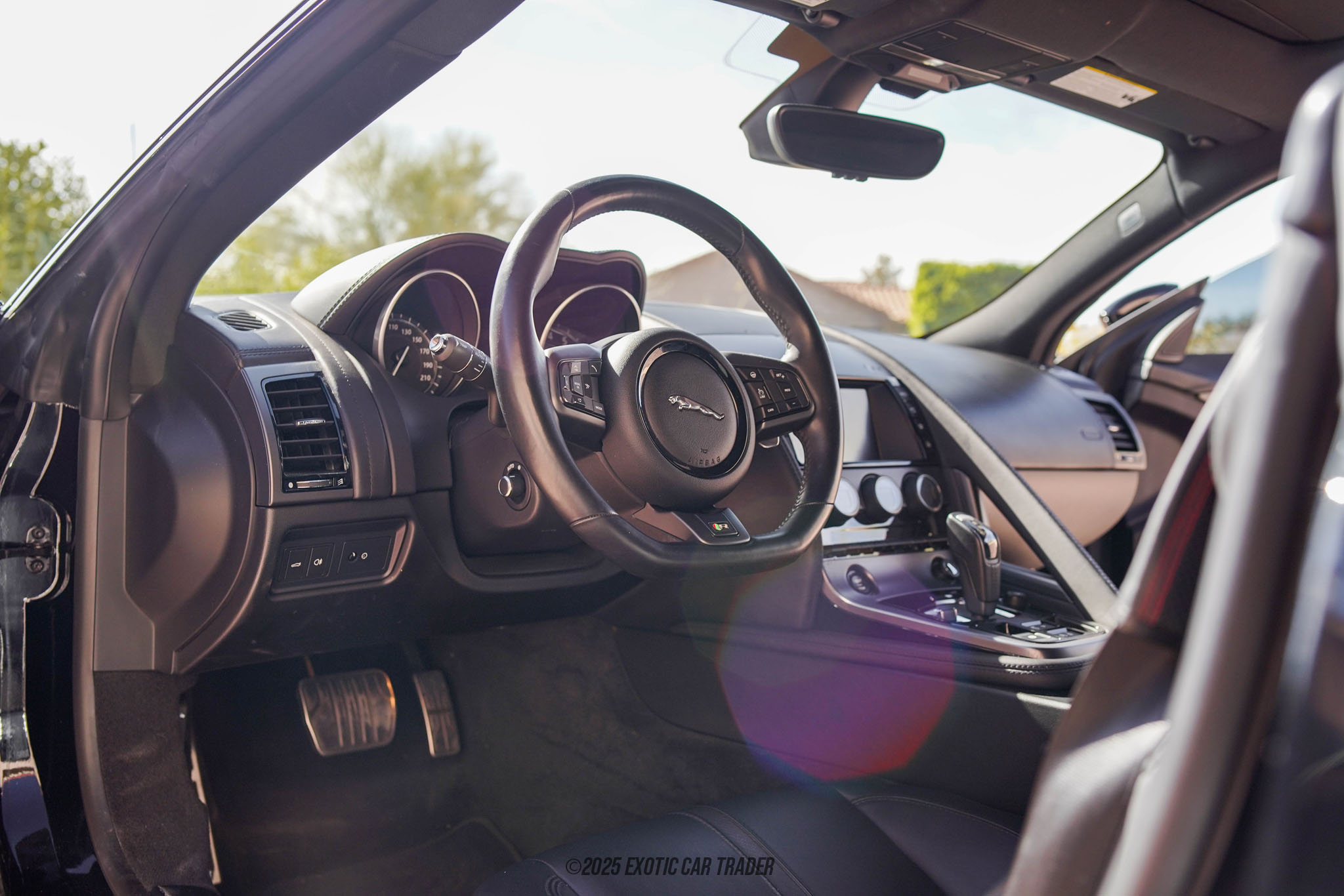 2017 Jaguar F-Type - Interior Photo