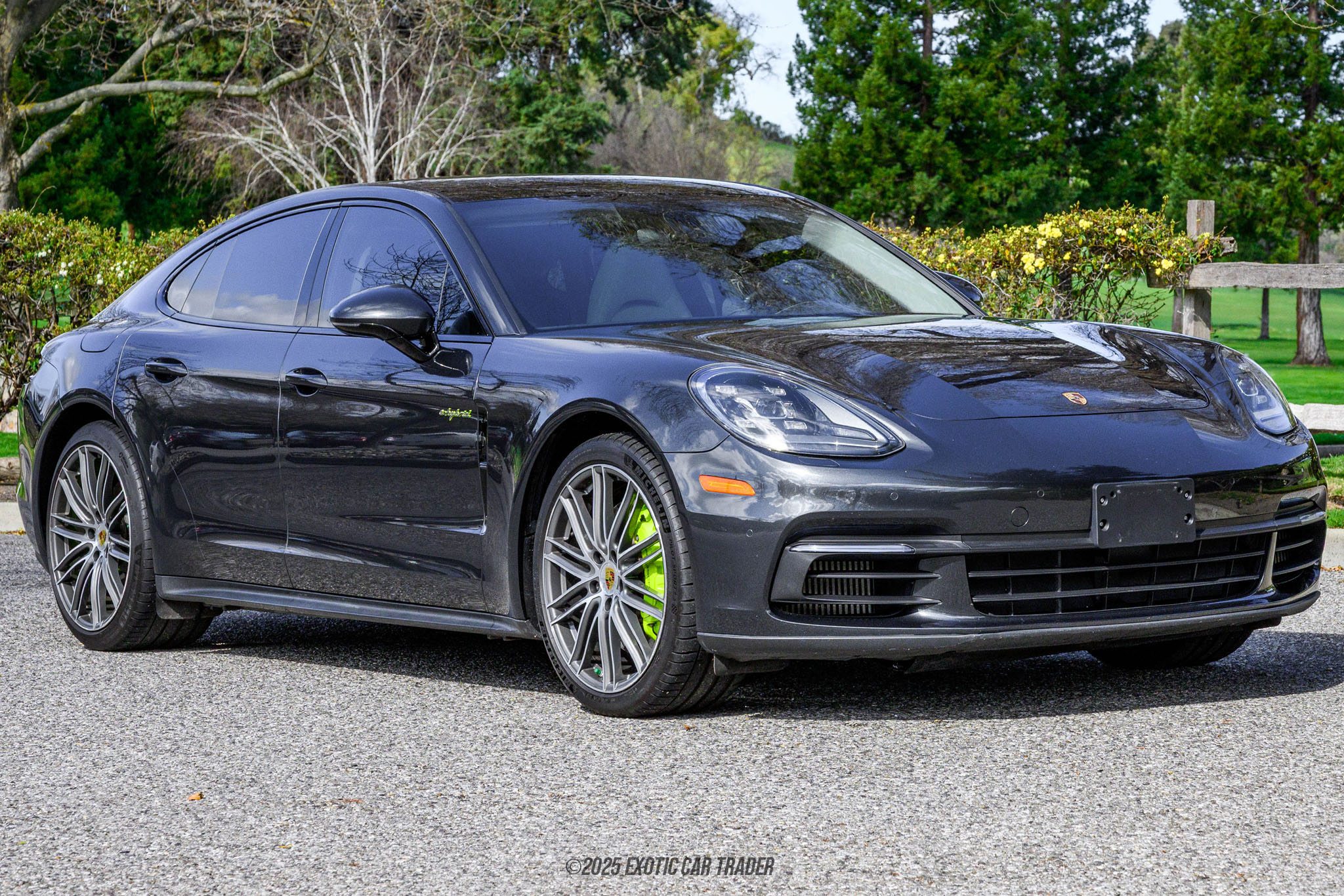 2018 Porsche Panamera - Overview Photo