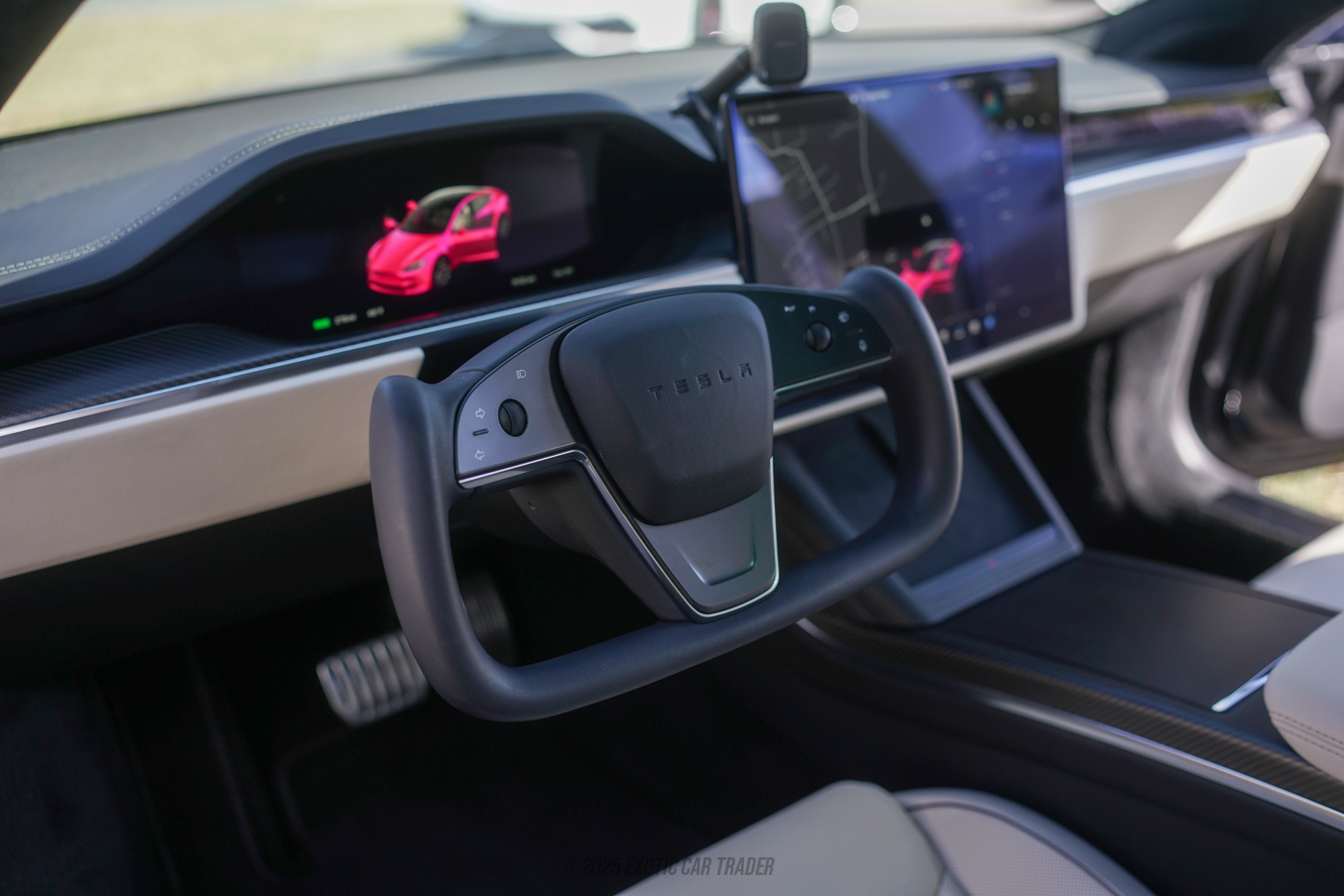 2022 Tesla Model S - Interior Photo