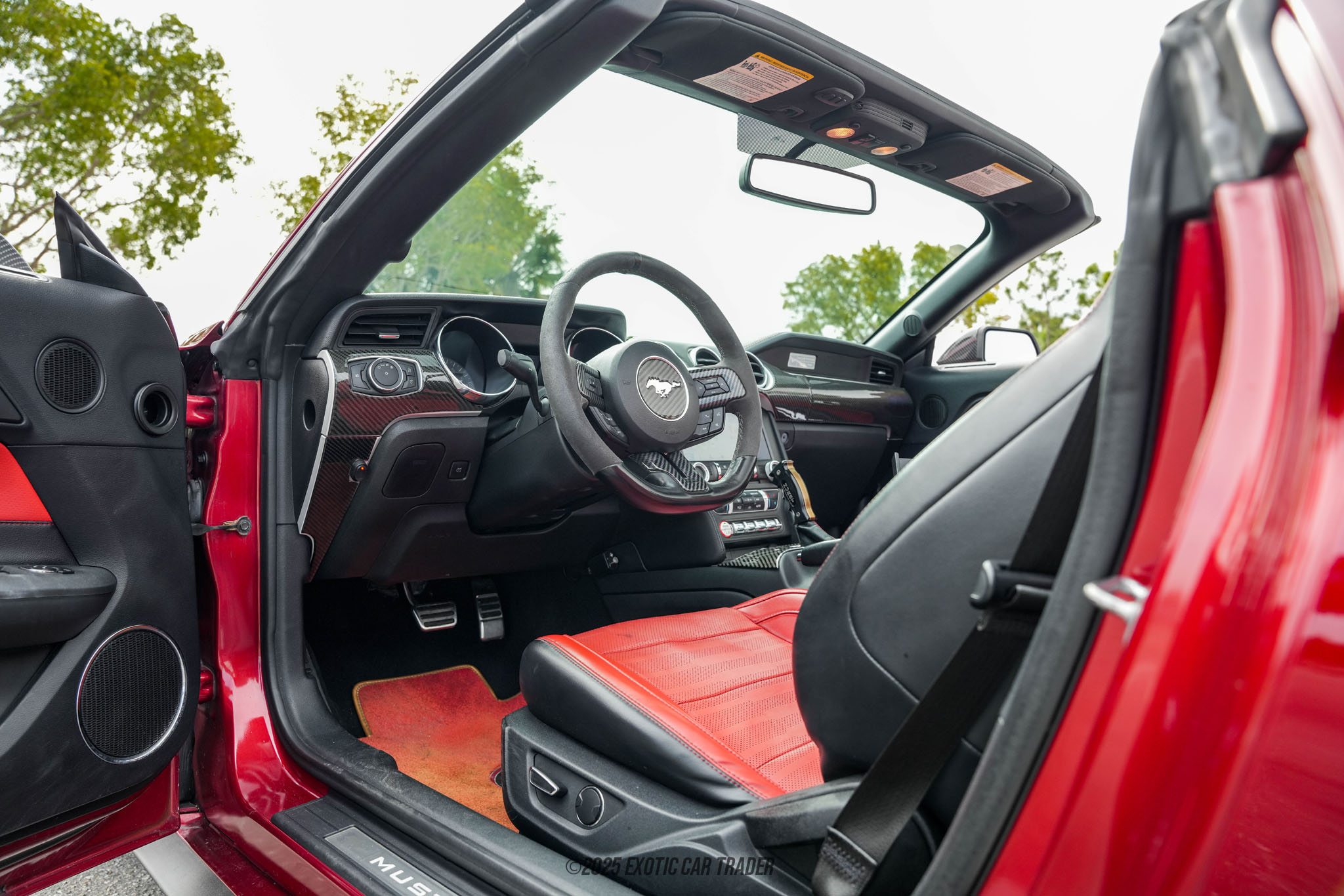 2016 Ford Mustang - Interior Photo